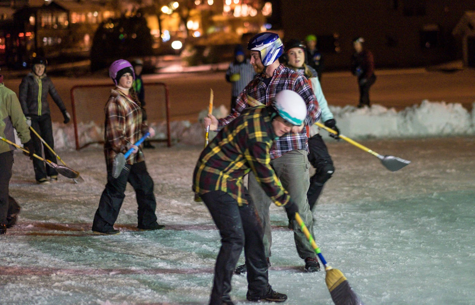 Broomball, checkered team, helmet, HD Desktop Wallpaper