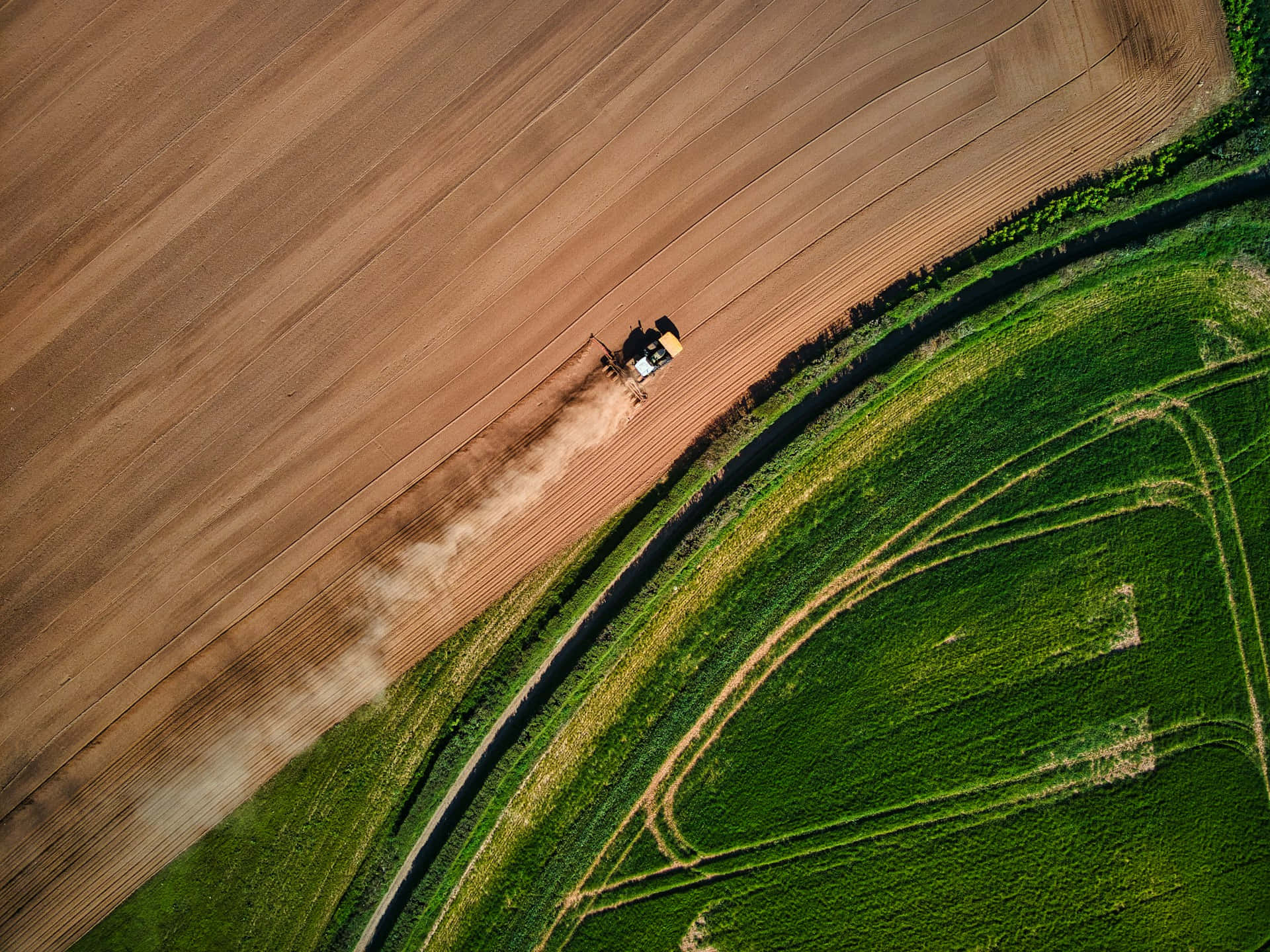 tractor, brown field, green pasture, Full HD Desktop Wallpaper