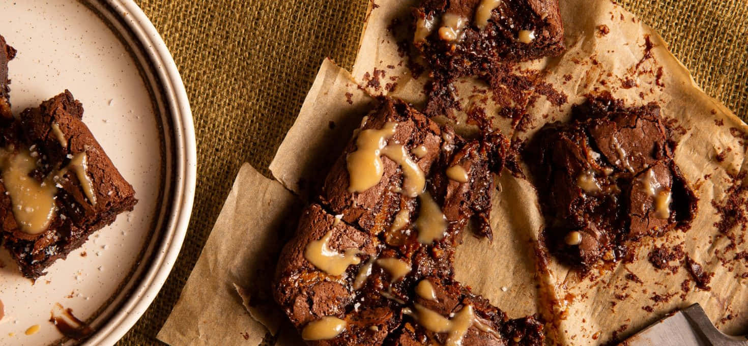 caramel brownie, fudgy brownies, caramel sauce, HD Desktop Wallpaper