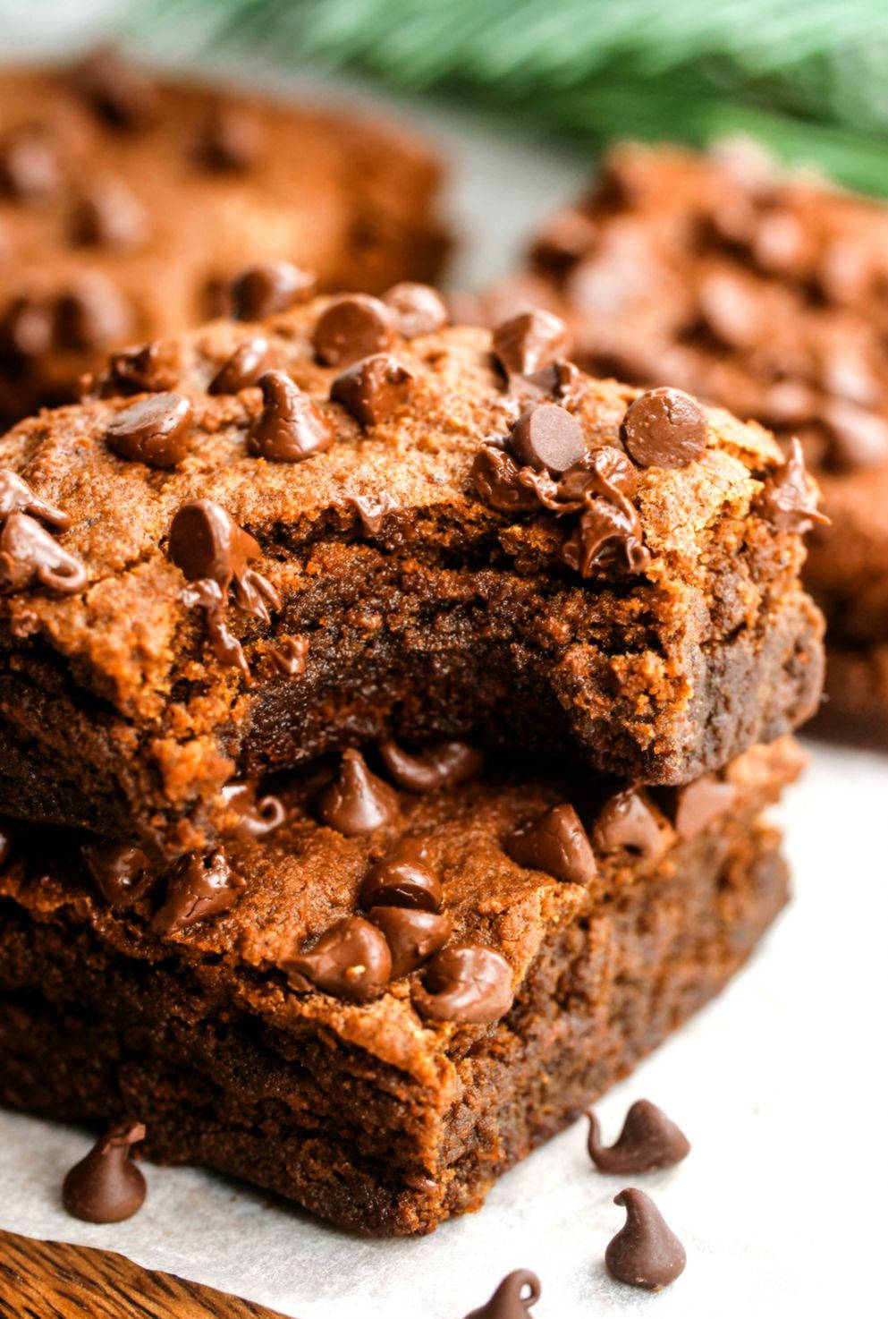 moist chocolate, fudgy chocolate chip brownies, melted chocolate chips, HD Phone Wallpaper