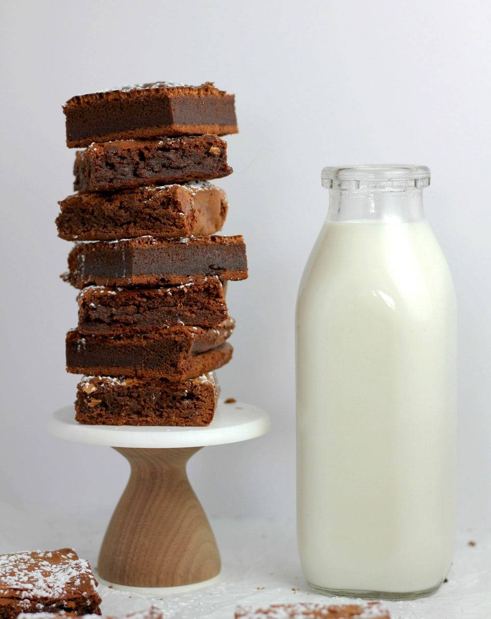 brownies, powdered sugar, wooden cake stand, SD Phone Wallpaper