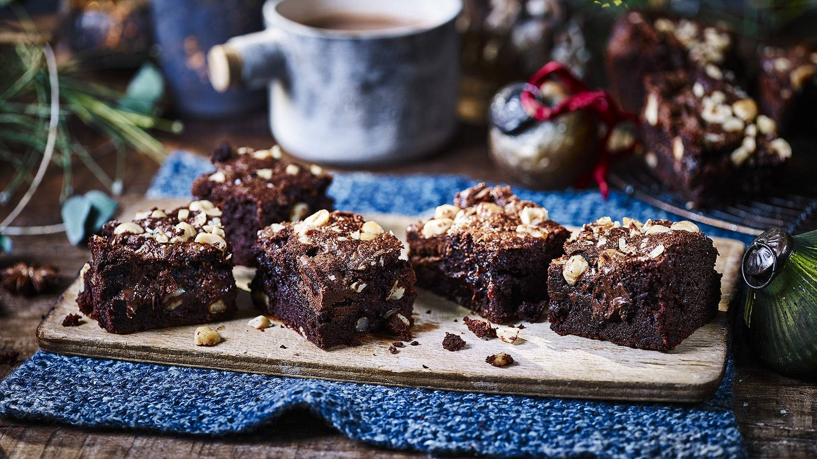 Brownies, blue cloth, wooden board, HD Desktop Wallpaper