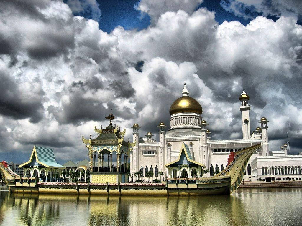 Brunei, grand white mosque, golden dome, SD Desktop Wallpaper