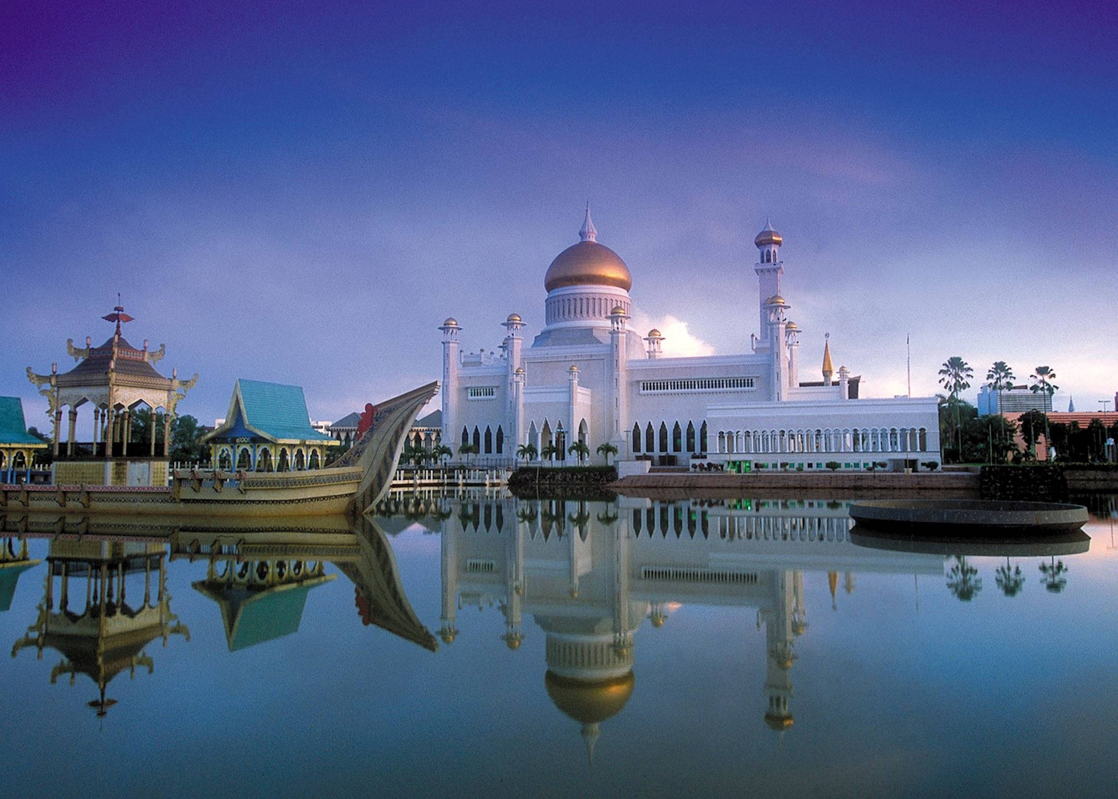 Brunei, white mosque, golden dome, Full HD Desktop Wallpaper