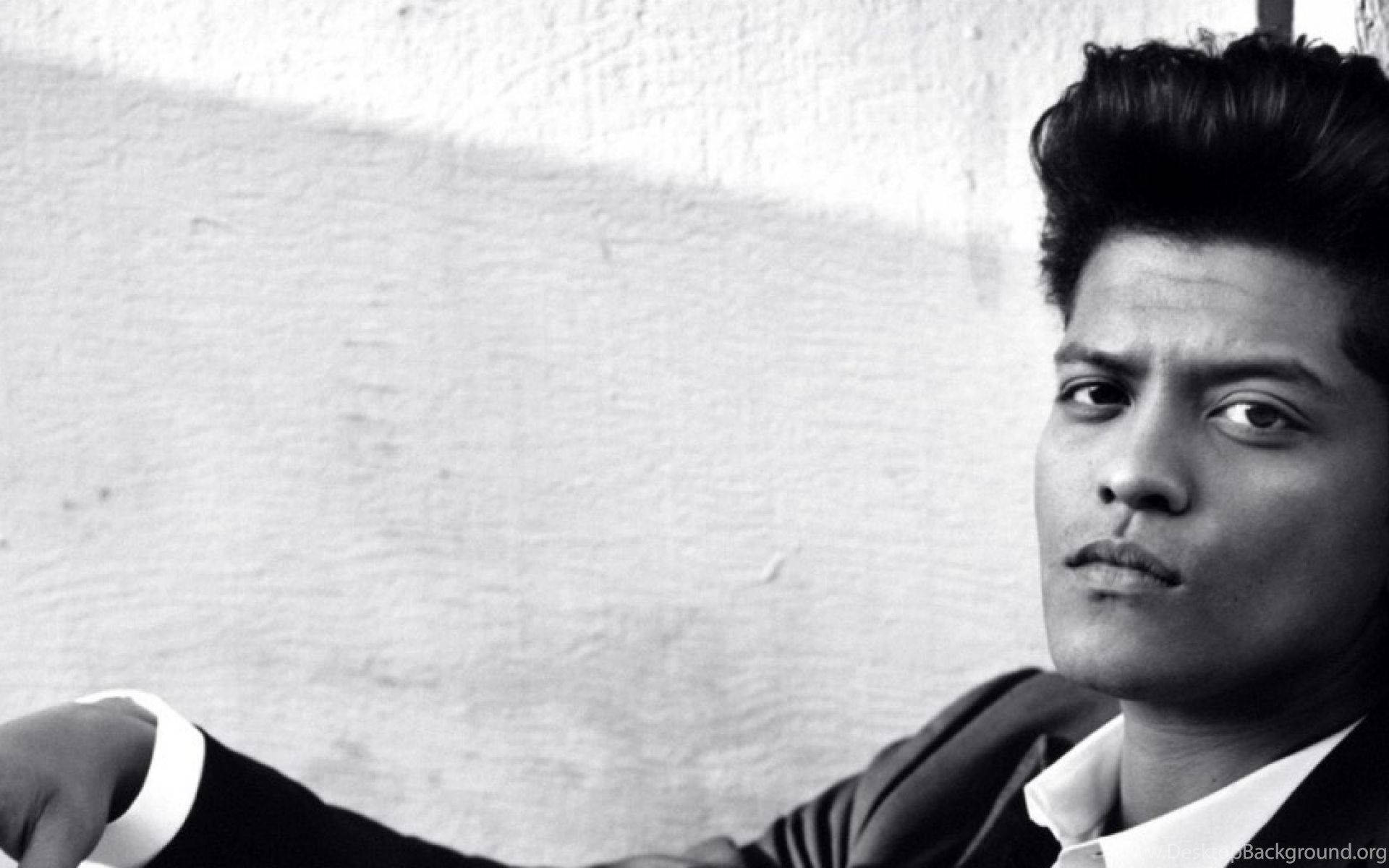 Bruno Mars, black and white, suit, Full HD Desktop Wallpaper