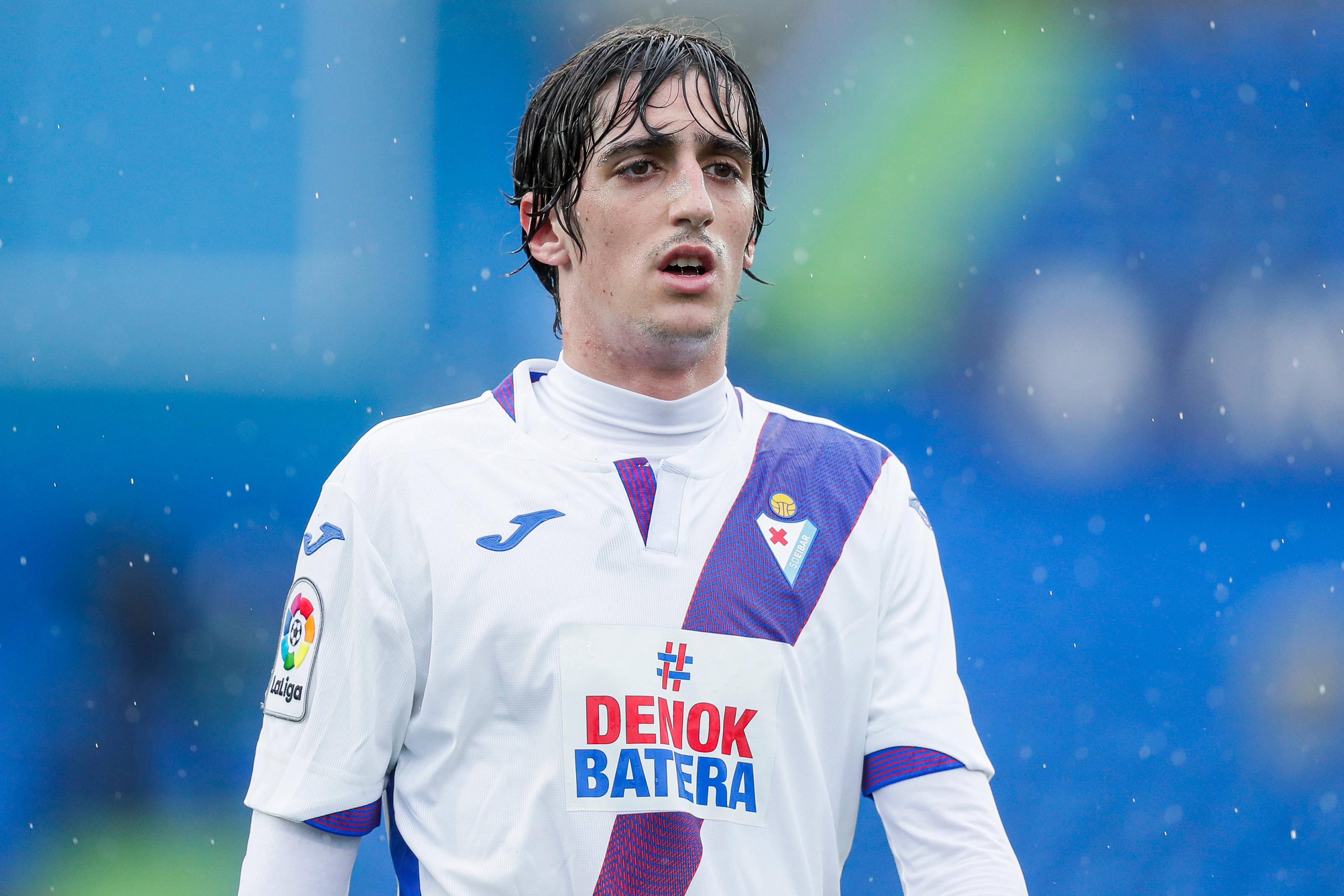 Bryan Gil, white long sleeve, purple jersey, 2K Desktop Wallpaper