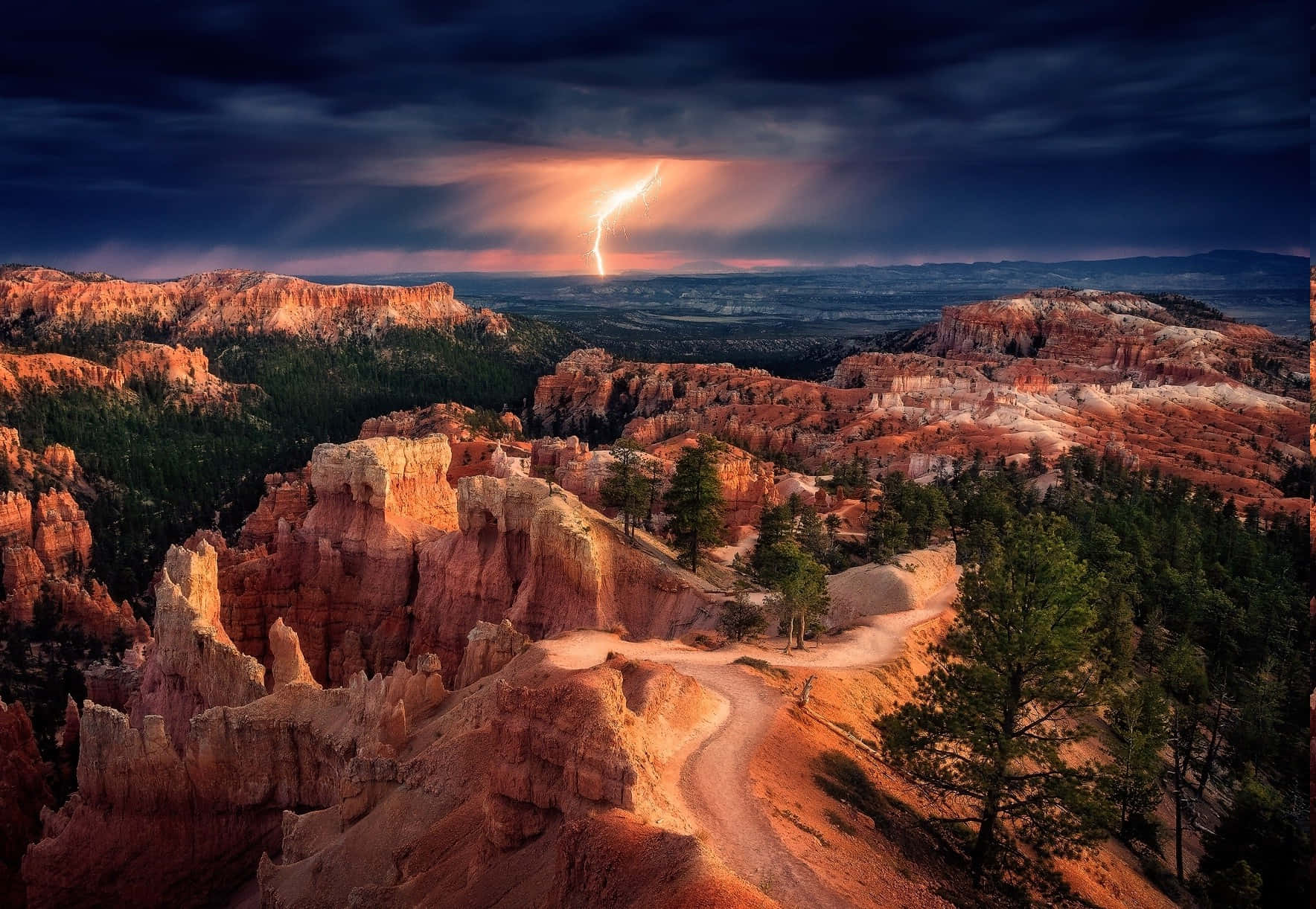 Bryce Canyon National Park, lightning strike, rugged orange hoodoos, HD Desktop Wallpaper