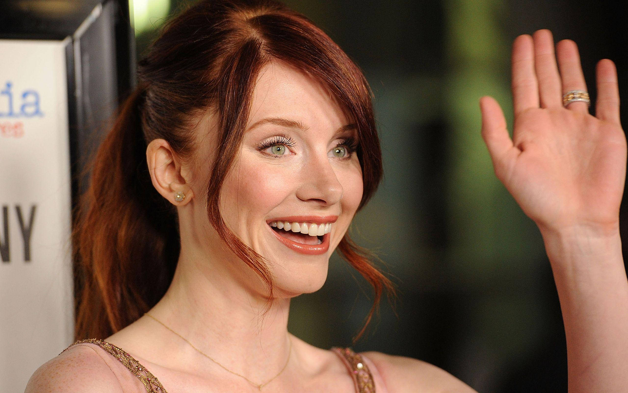 Bryce Dallas Howard, red hair, ponytail, 2K Desktop Wallpaper