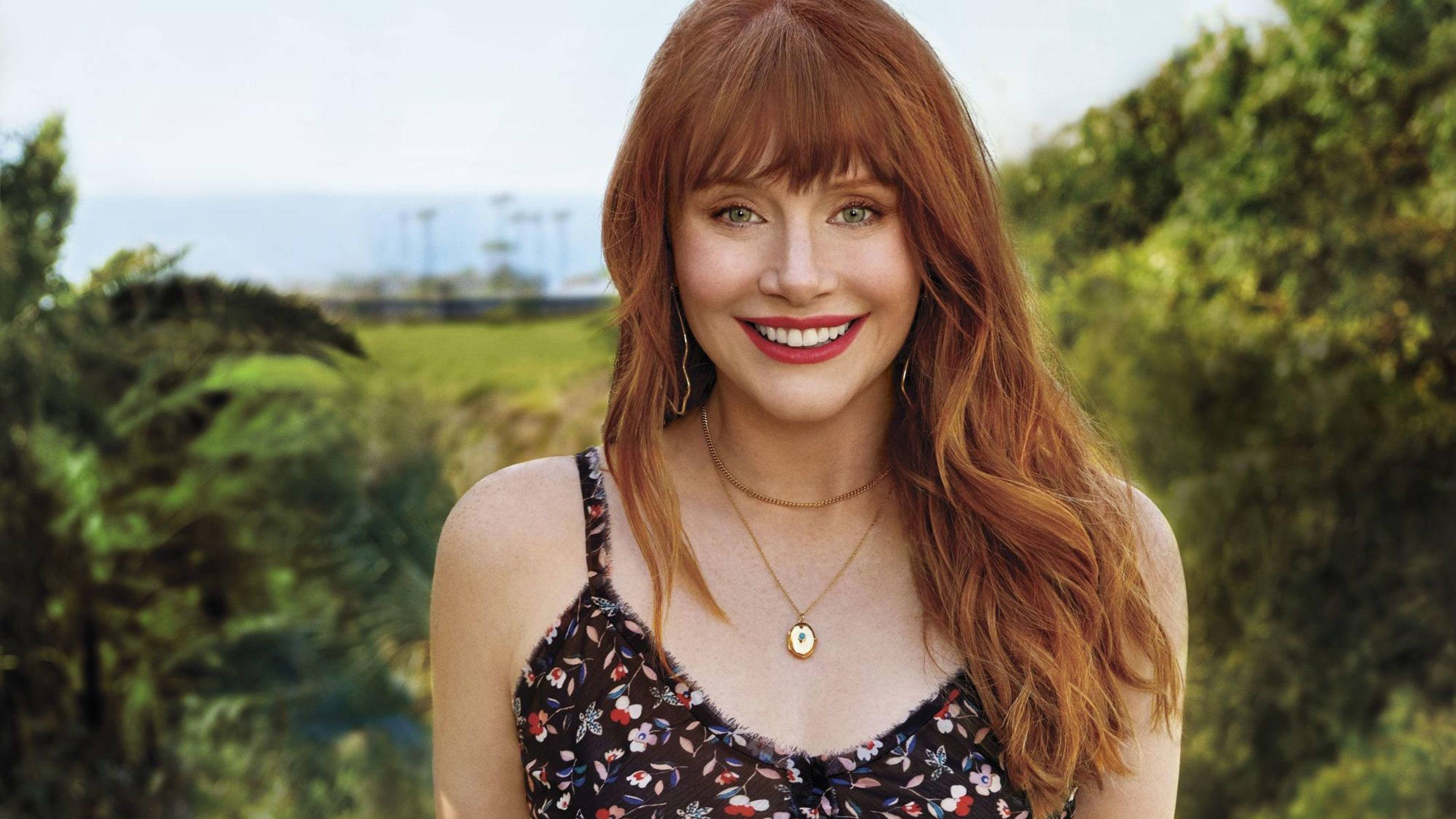 Bryce Dallas Howard, red hair, floral top, 2K Desktop Wallpaper