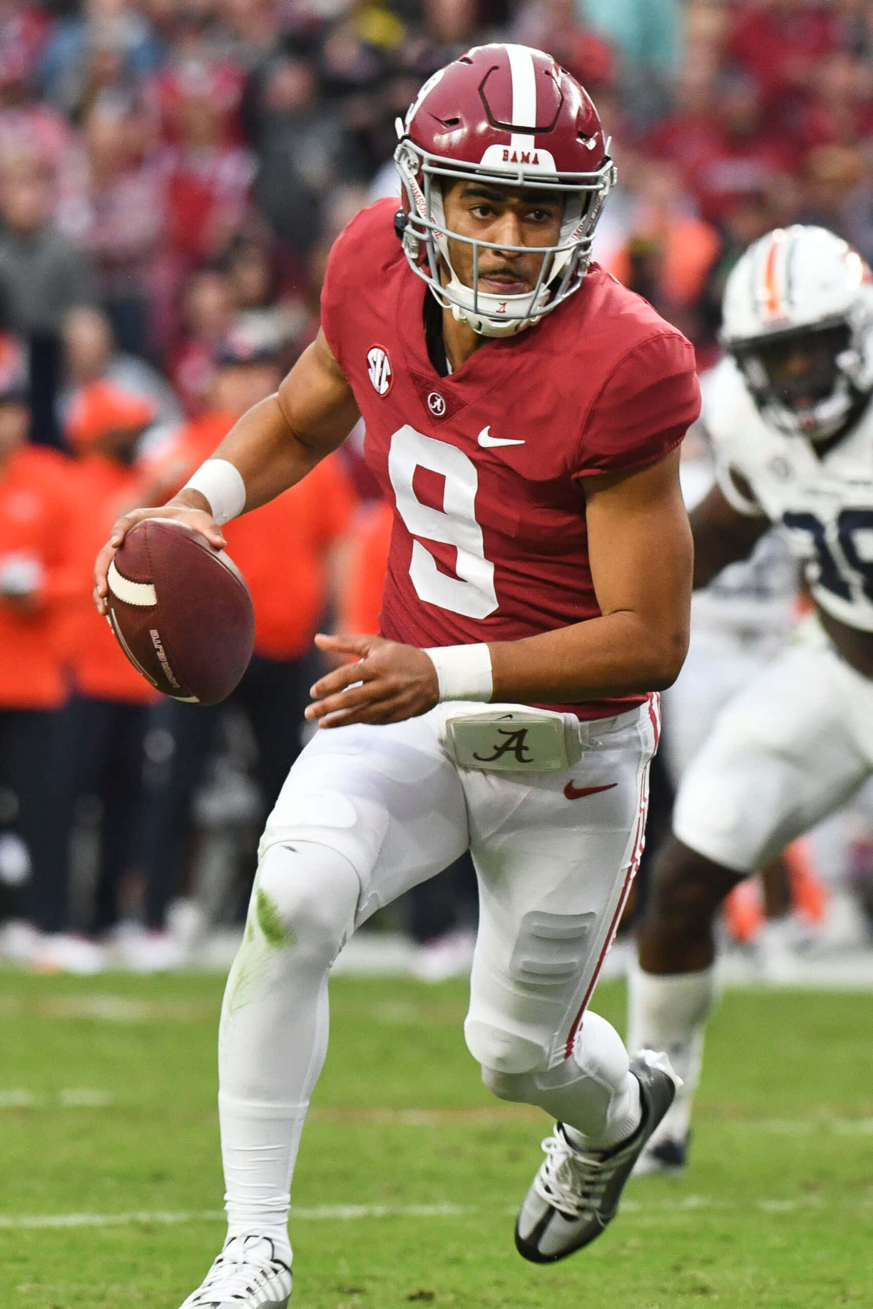 Bryce Young, Alabama quarterback, red jersey number 9, 2K Phone Wallpaper