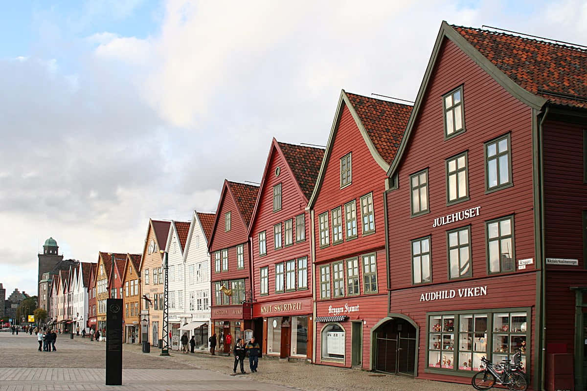 Bryggen, Norwegian wooden houses, red tiled roofs, SD Desktop Wallpaper