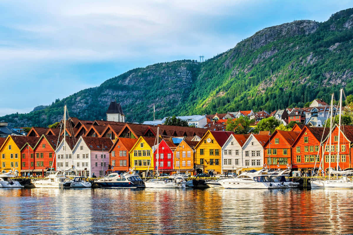 Bryggen, historic harbor, calm harbor, SD Desktop Wallpaper