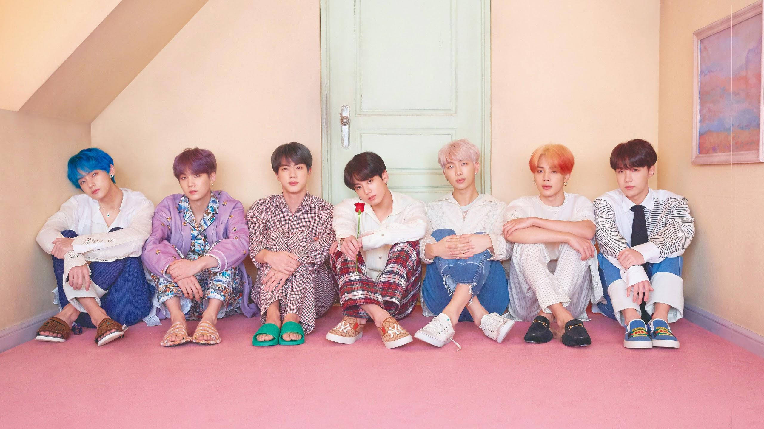 BTS, pastel attic room, pink floor, 2K Desktop Wallpaper