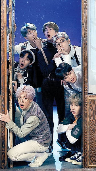 Bts Cute Aesthetic, wooden doorway, starry night sky, SD Phone Wallpaper