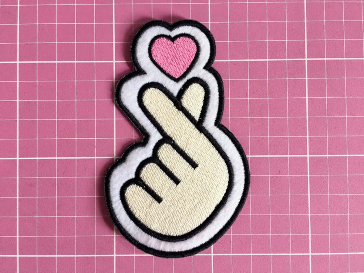 BTS Finger Heart, pink heart, embroidered patch, SD Desktop Wallpaper
