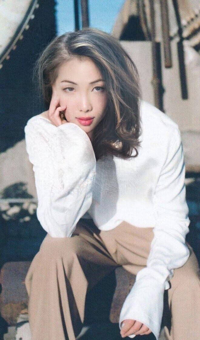 BTS Girls, white blouse, beige pants, SD Phone Wallpaper