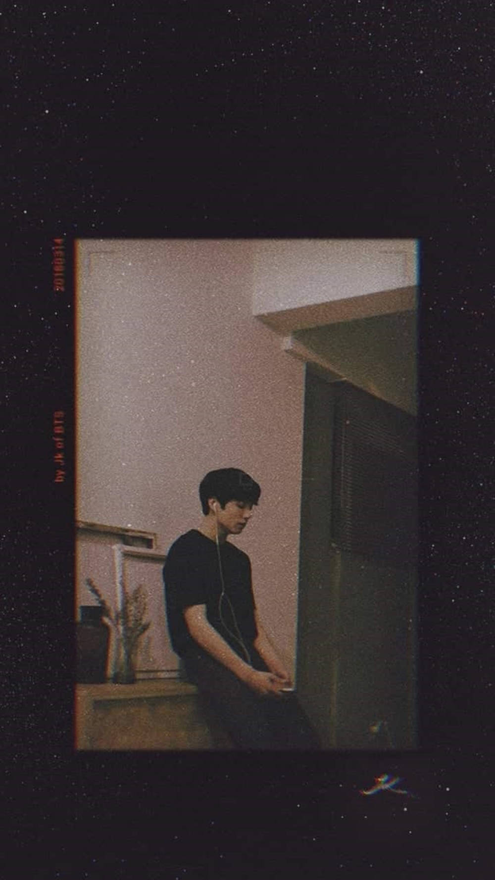 BTS Jung Kook, black shirt, dim room, HD Phone Wallpaper