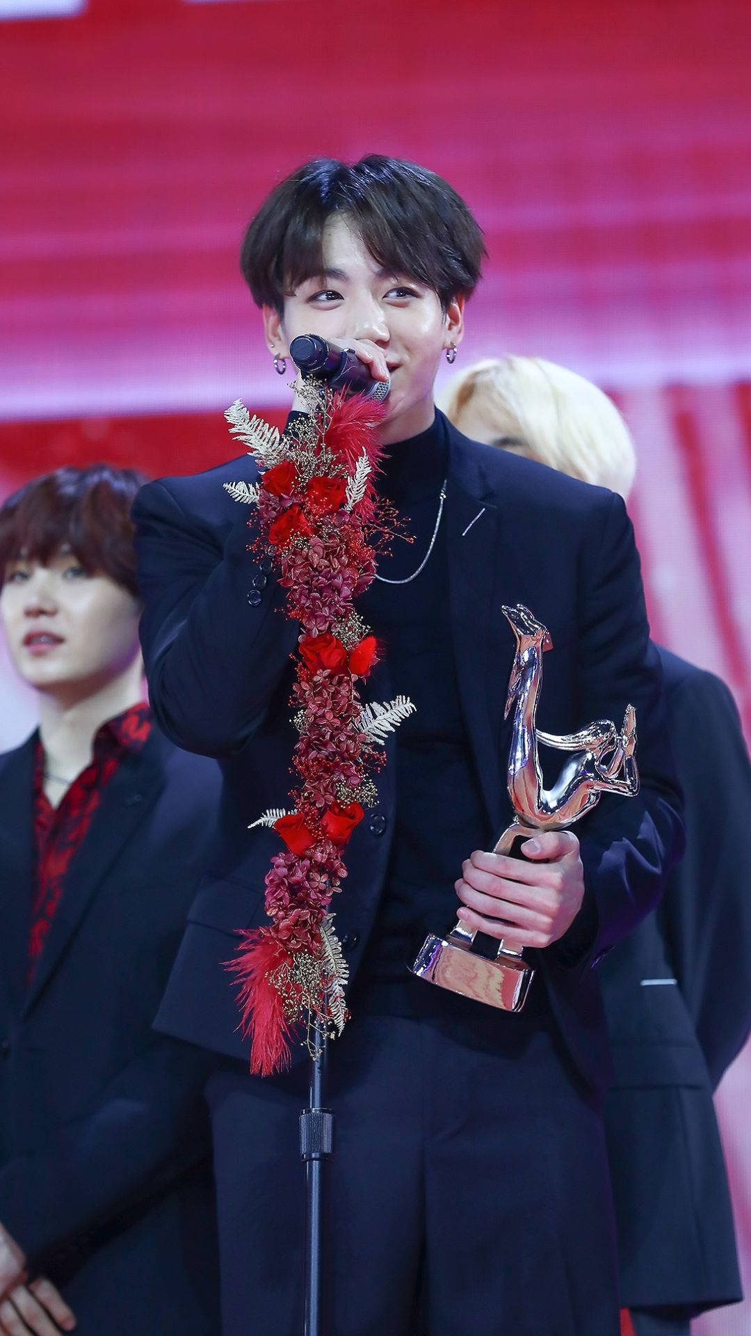 BTS Jung Kook, black suit, shiny trophy, Full HD Phone Wallpaper