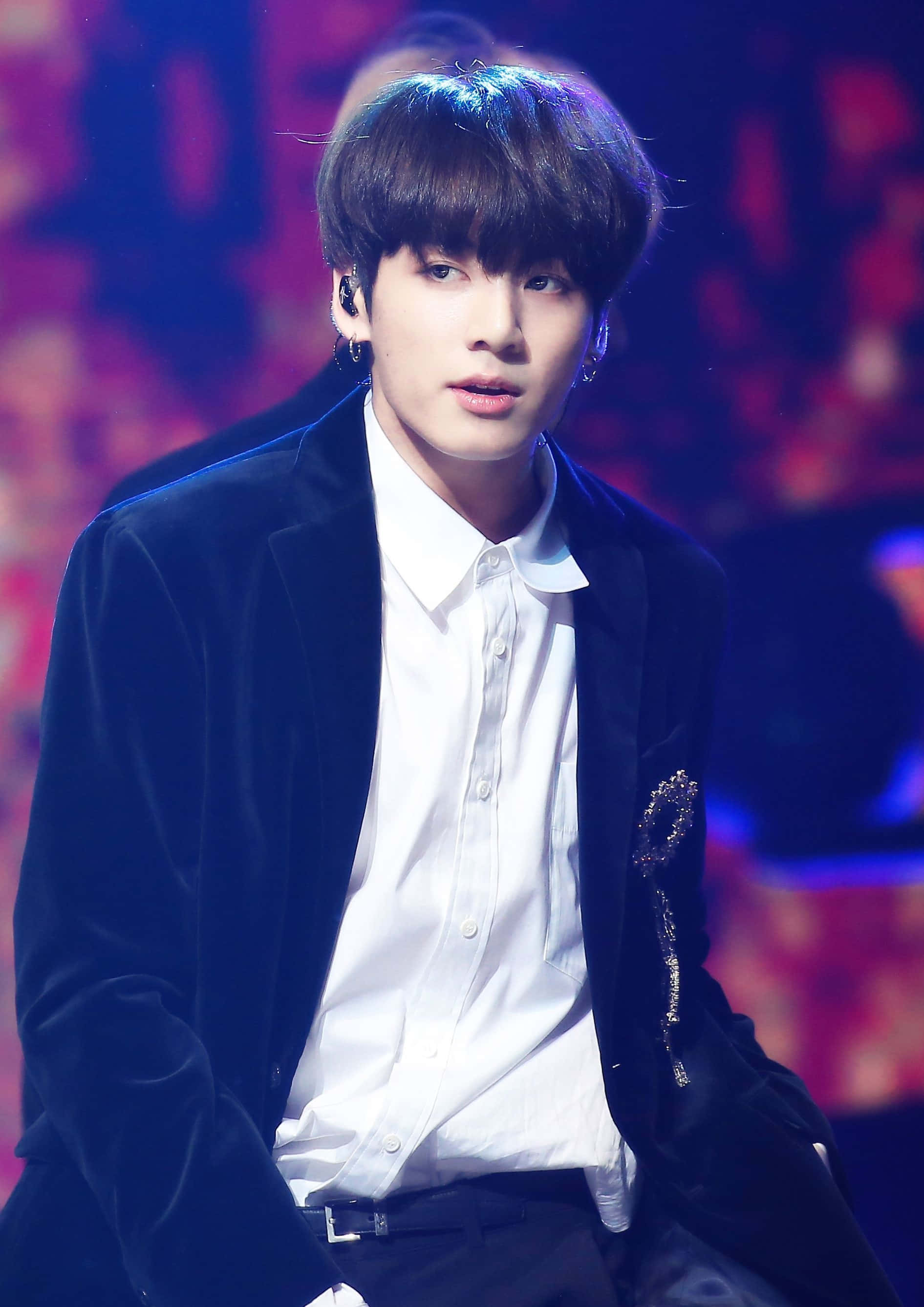 BTS Live, black velvet blazer, white shirt, 2K Phone Wallpaper