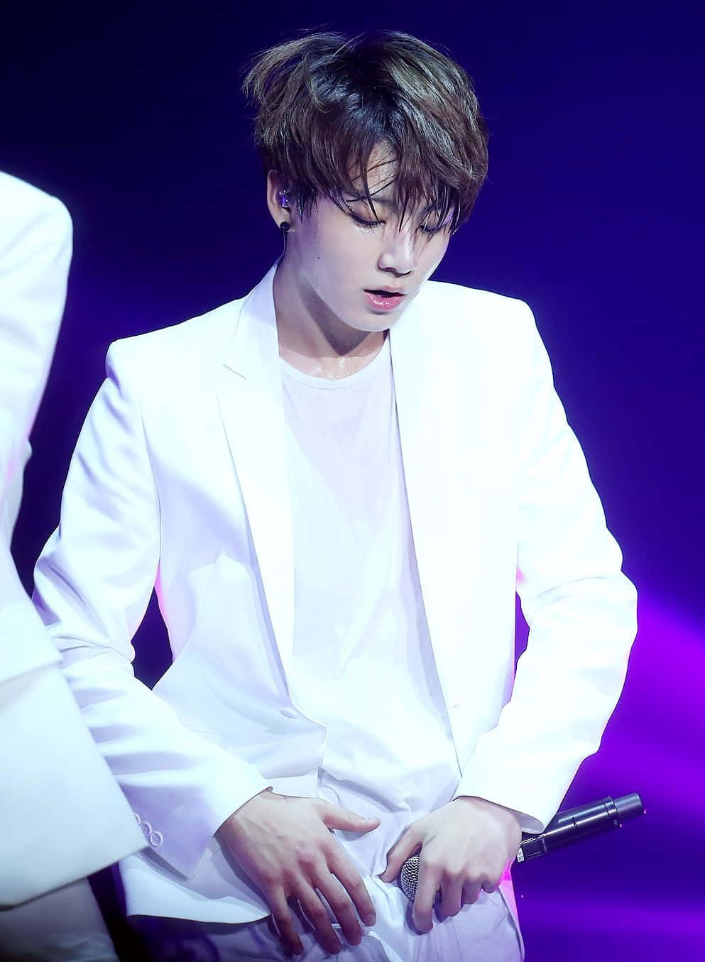 BTS Live, white suit, microphone, HD Phone Wallpaper