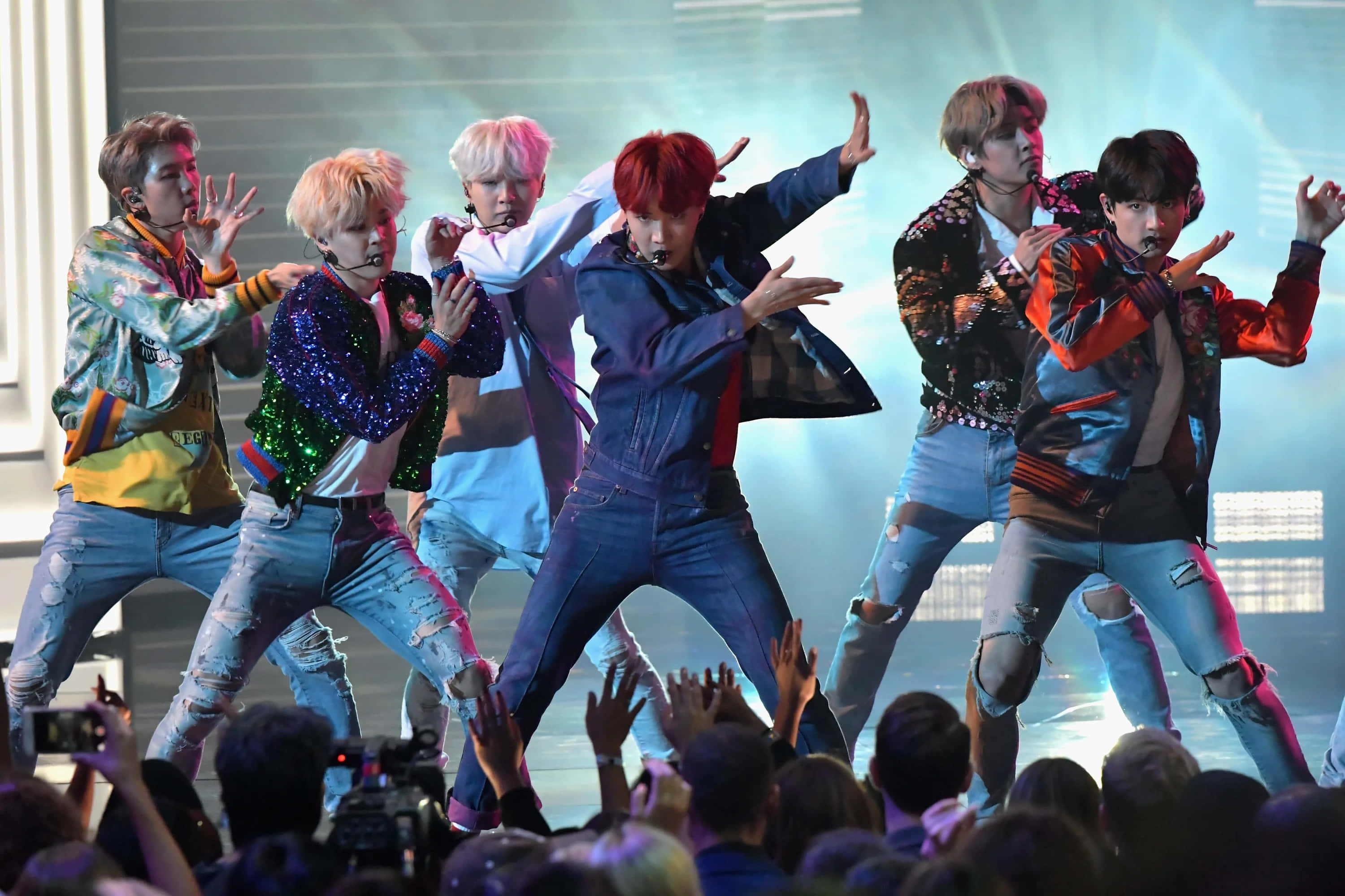 BTS, concert, bright stage lights, 2K Desktop Wallpaper