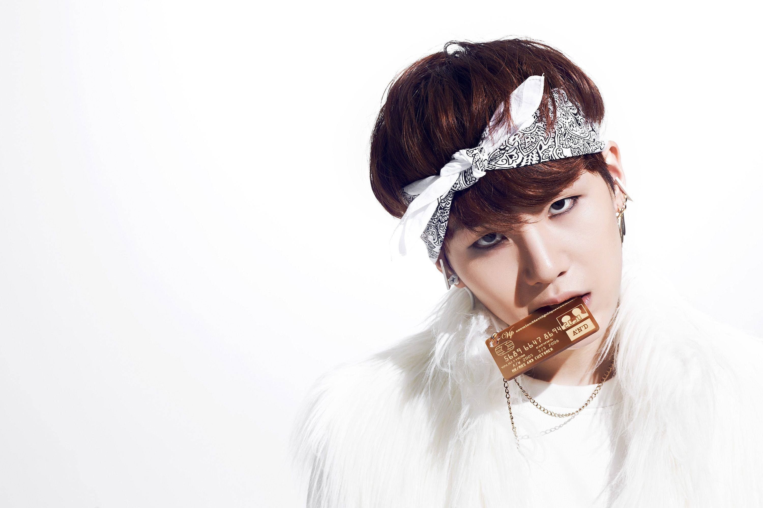 Suga BTS, white fur coat, brown hair, 2K Desktop Wallpaper