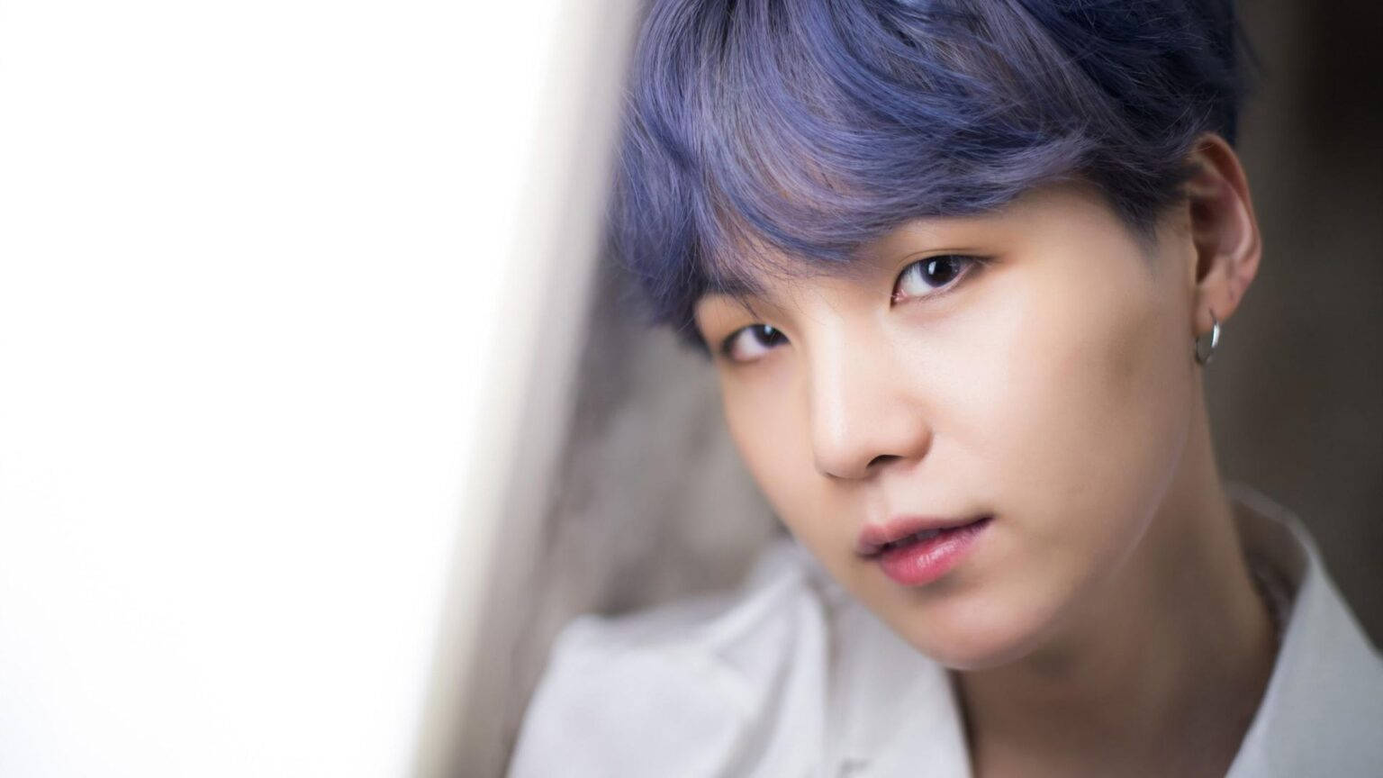 BTS Suga, vibrant blue hair, silver hoop earring, HD Desktop Wallpaper