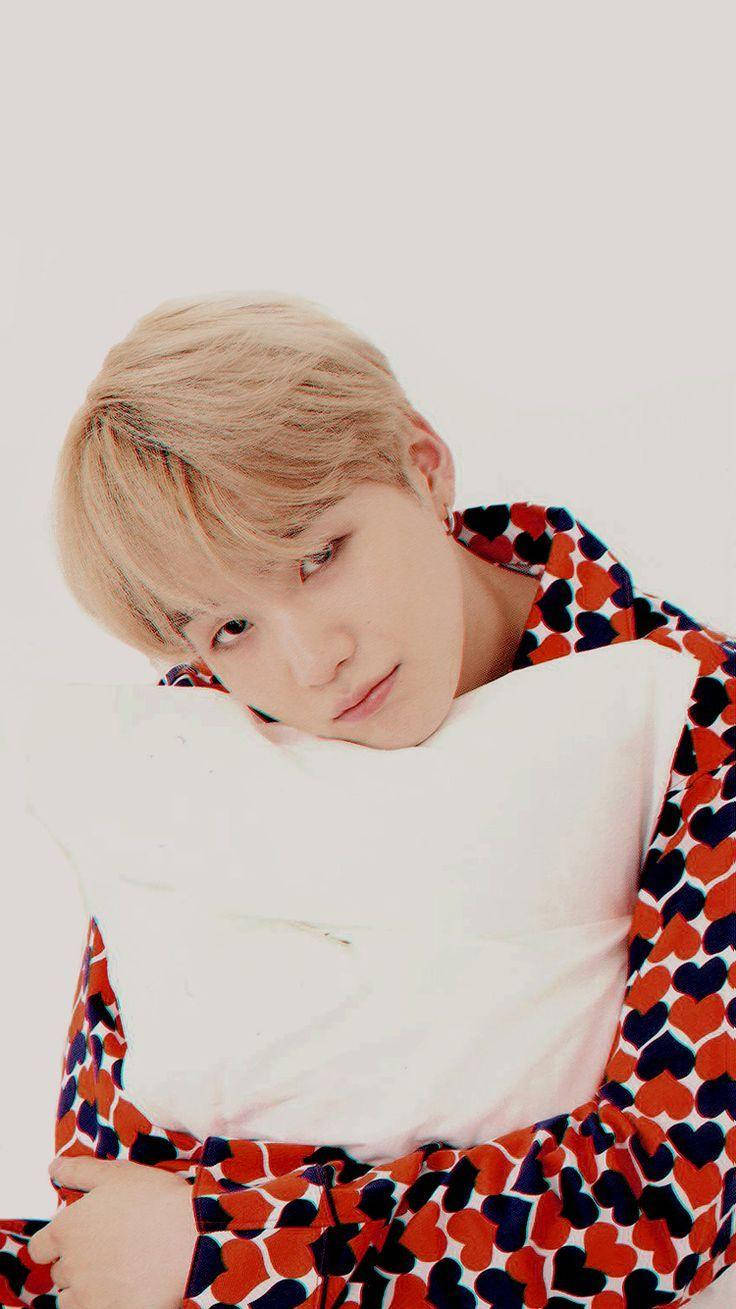 Suga BTS, pajama, red blue heart patterned robe, HD Phone Wallpaper