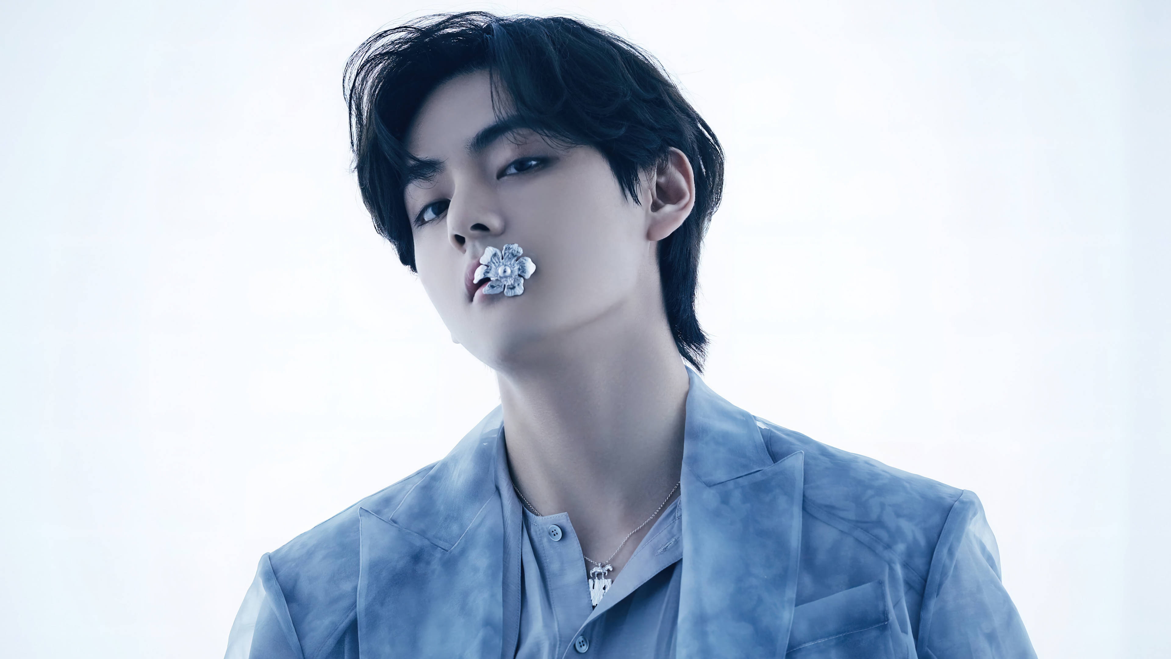 BTS Tae Hyung, blue textured suit, silver flower, 4K Desktop Wallpaper