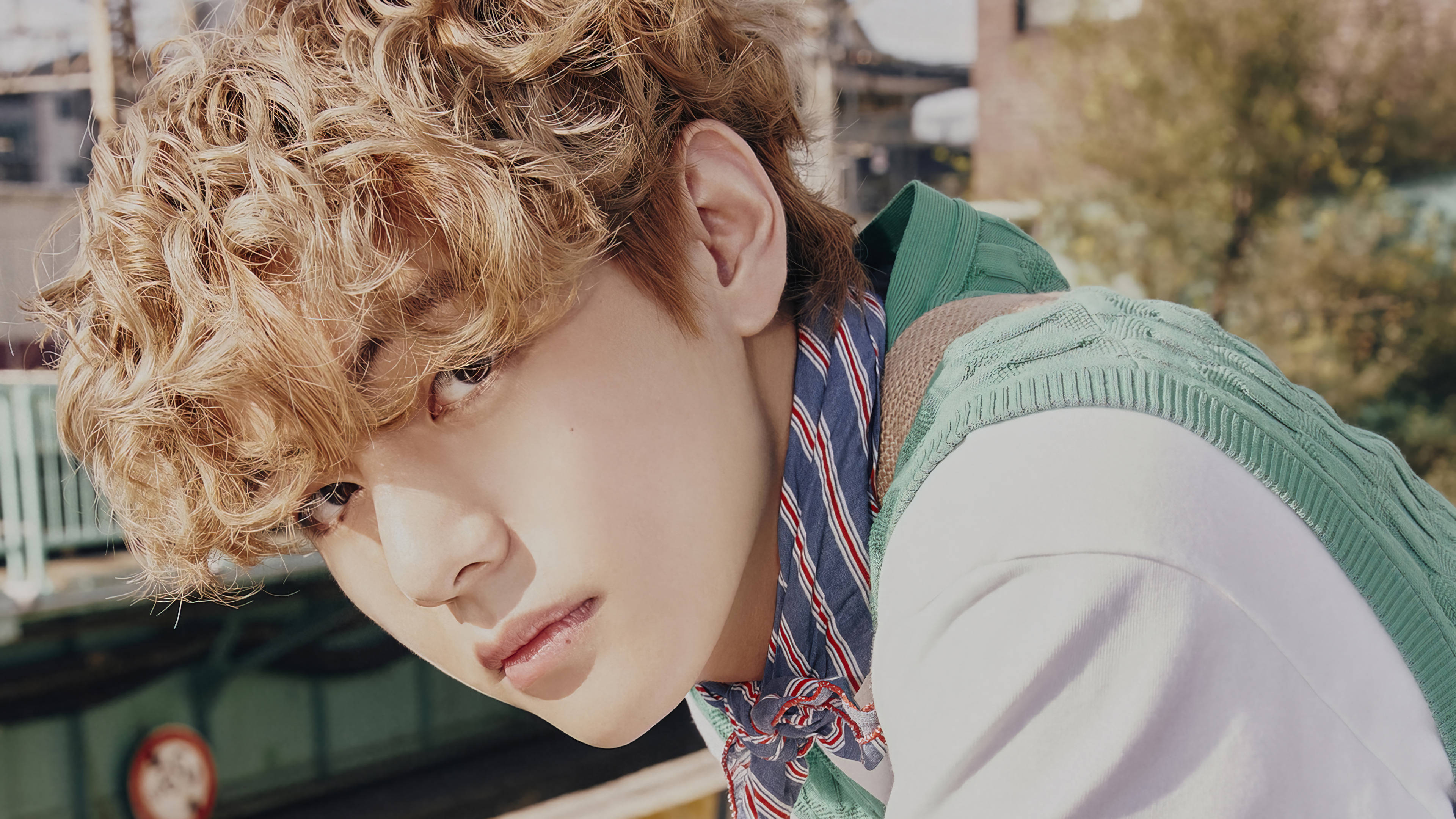 BTS Tae Hyung, curly blonde hair, green vest, 4K Desktop Wallpaper