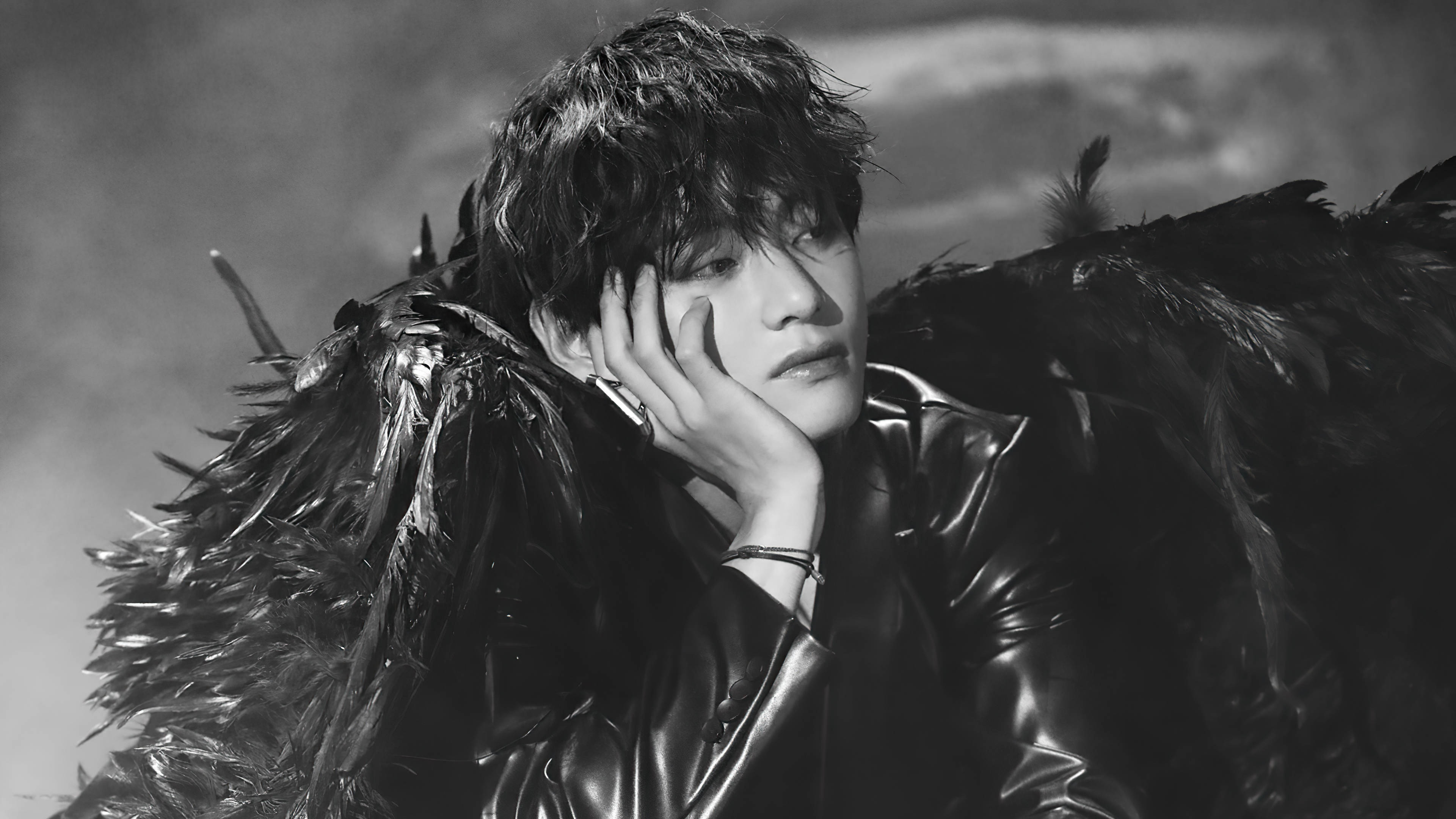 BTS Tae Hyung, black wings, dark feathered wings, 4K Desktop Wallpaper