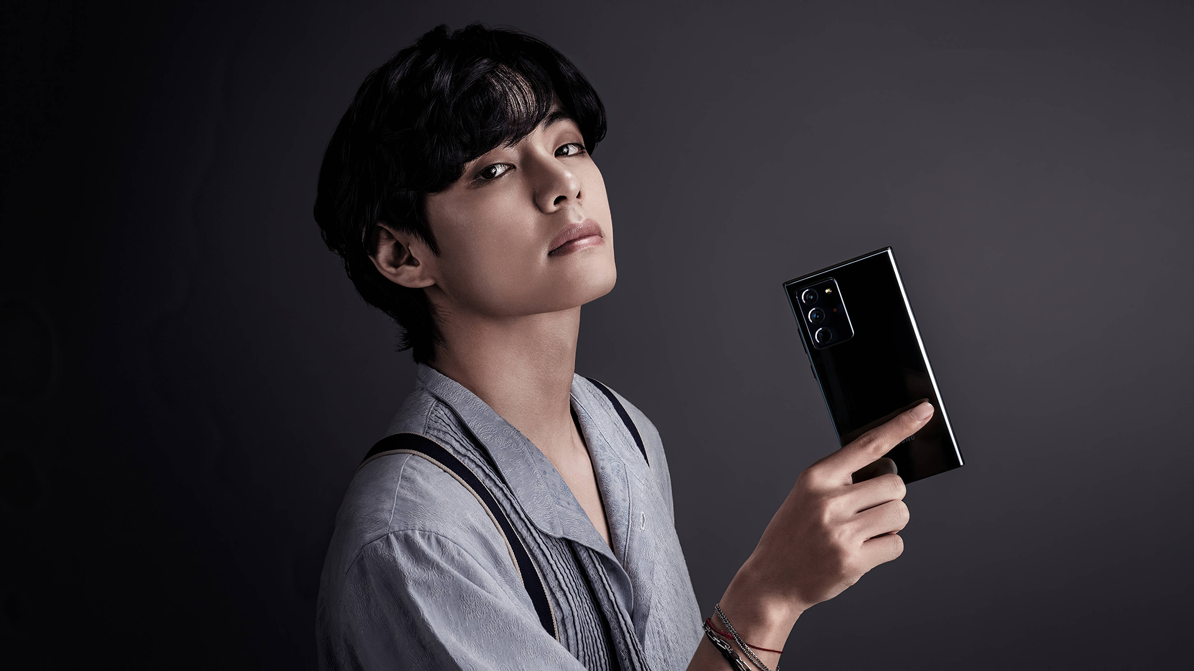 BTS V, Samsung phone, black smartphone, 4K Desktop Wallpaper