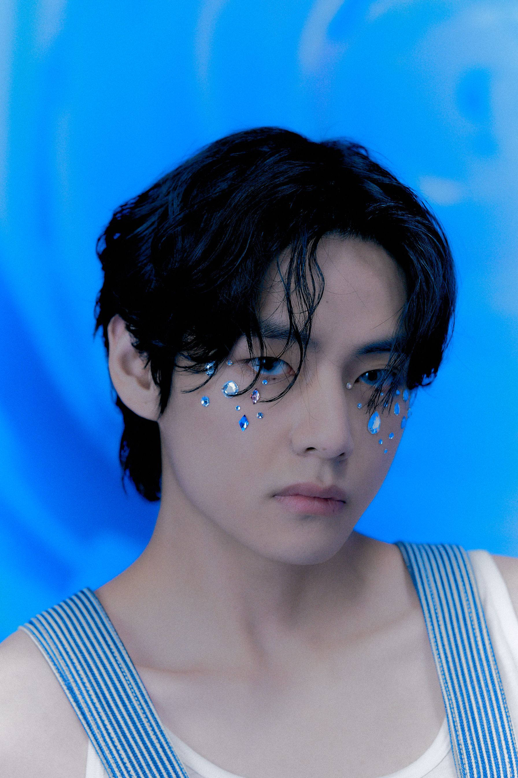 BTS V, crystal stickers, dark hair, 2K Phone Wallpaper