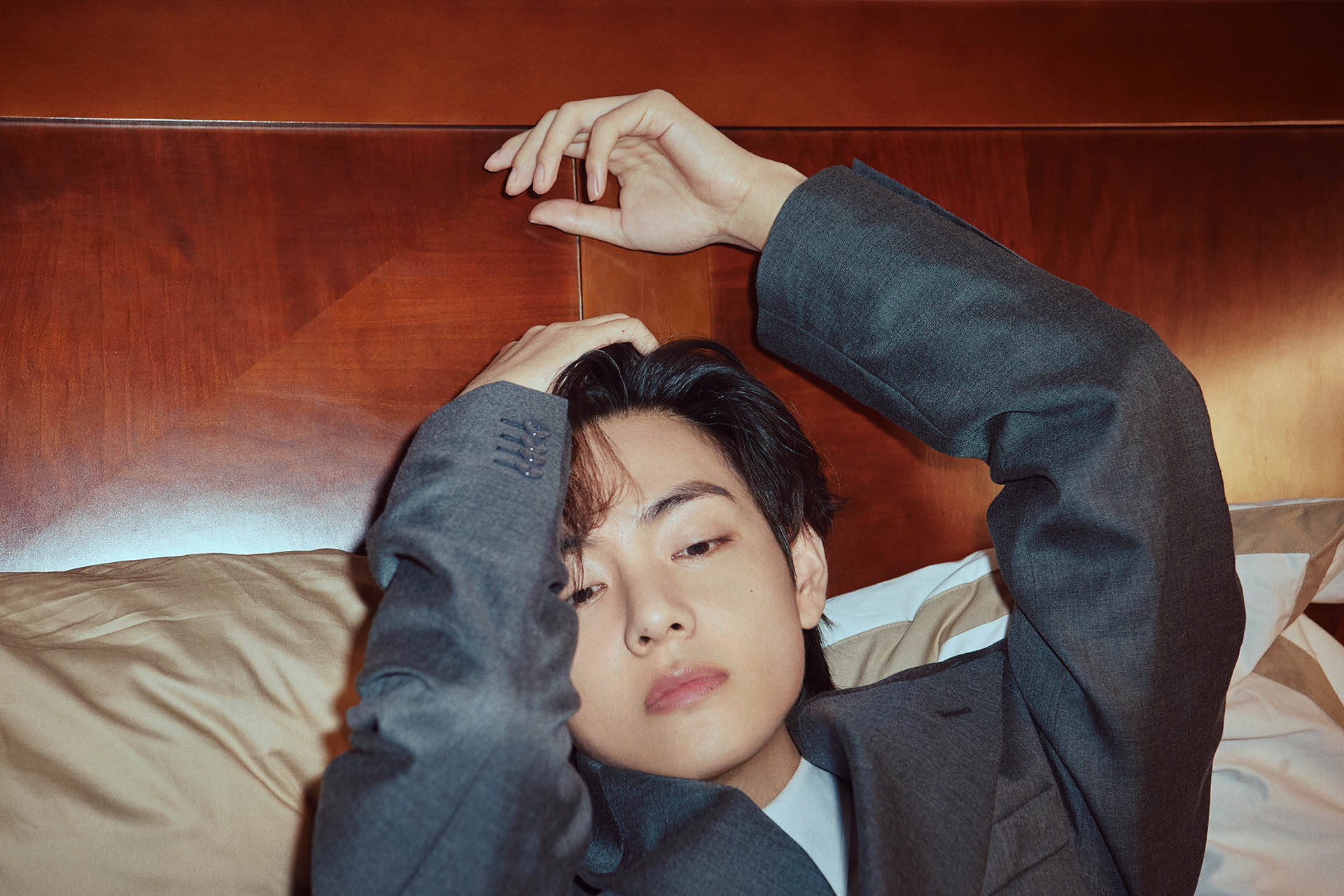BTS V, gray suit, bed, Full HD Desktop Wallpaper