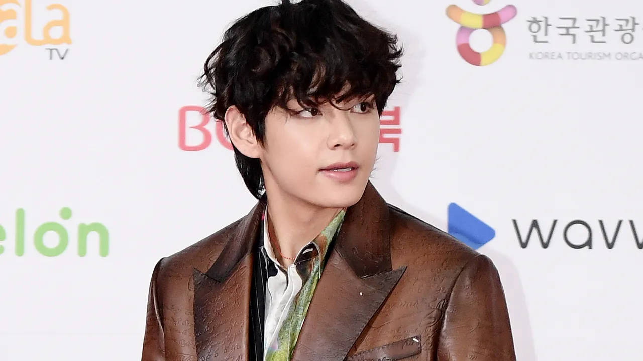BTS V, brown leather jacket, textured brown leather jacket, HD Desktop Wallpaper