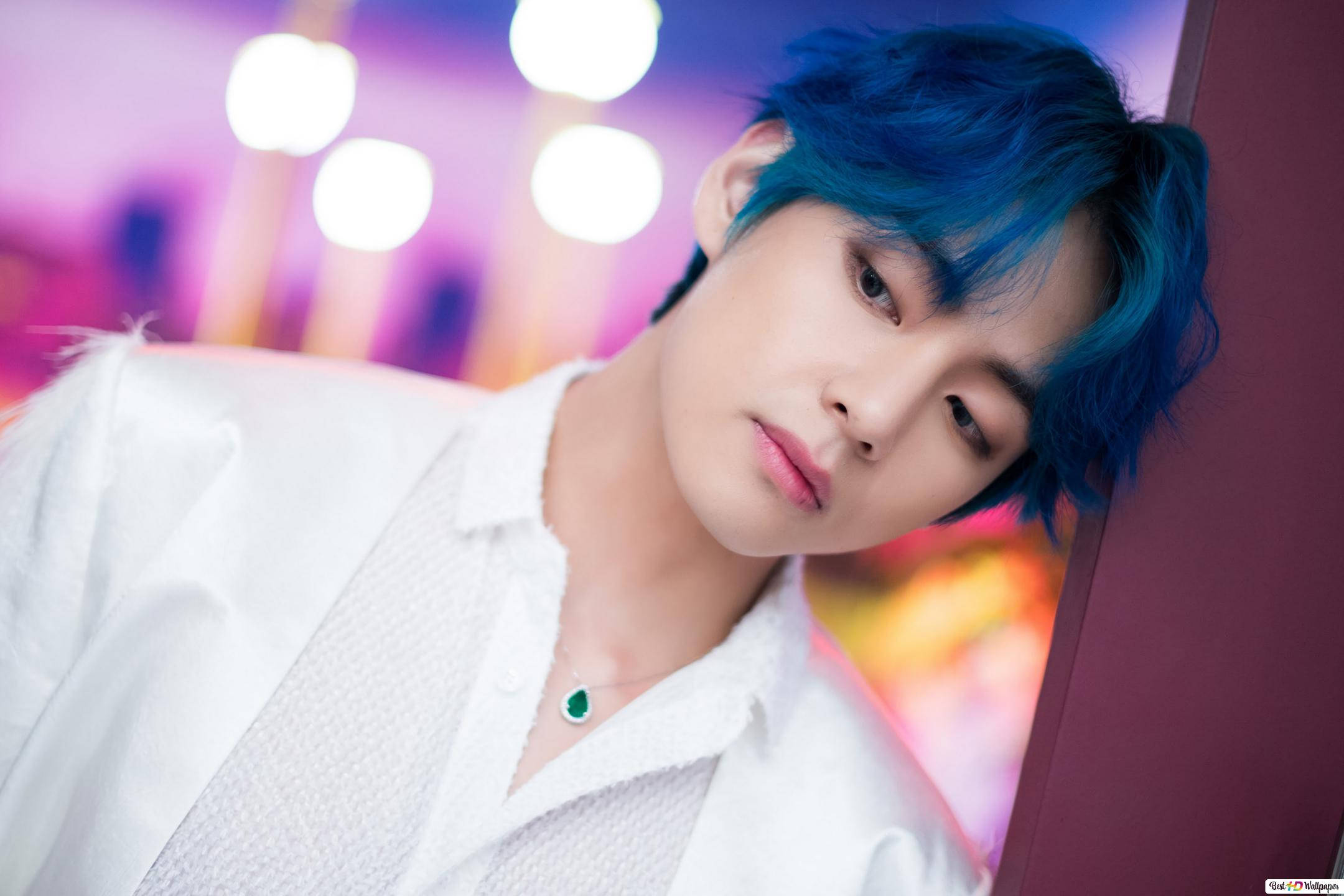 BTS V, vibrant blue hair, wall, Full HD Desktop Wallpaper
