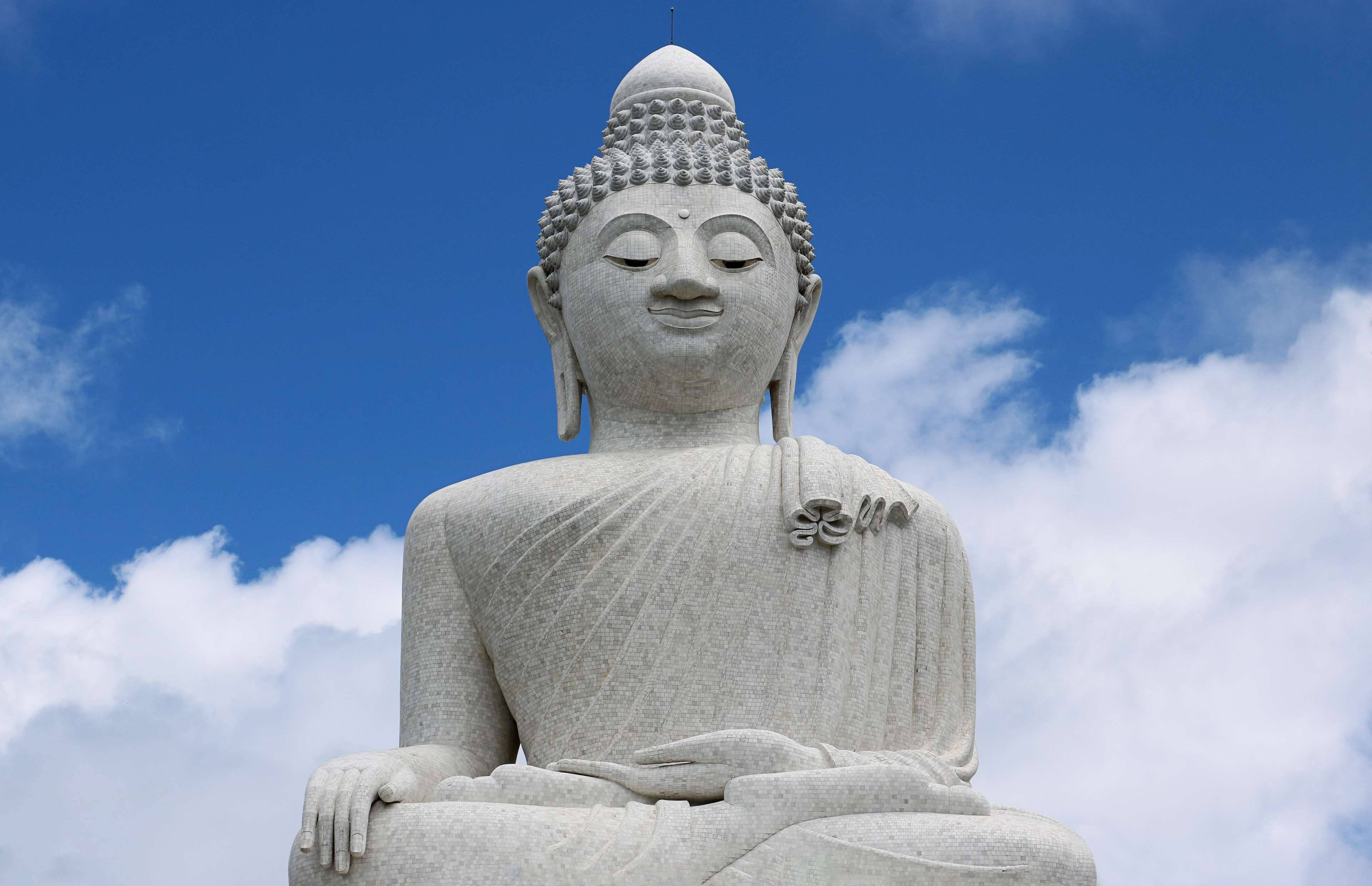 Buddha 3D, white monument statue, vibrant blue sky, 4K Desktop Wallpaper