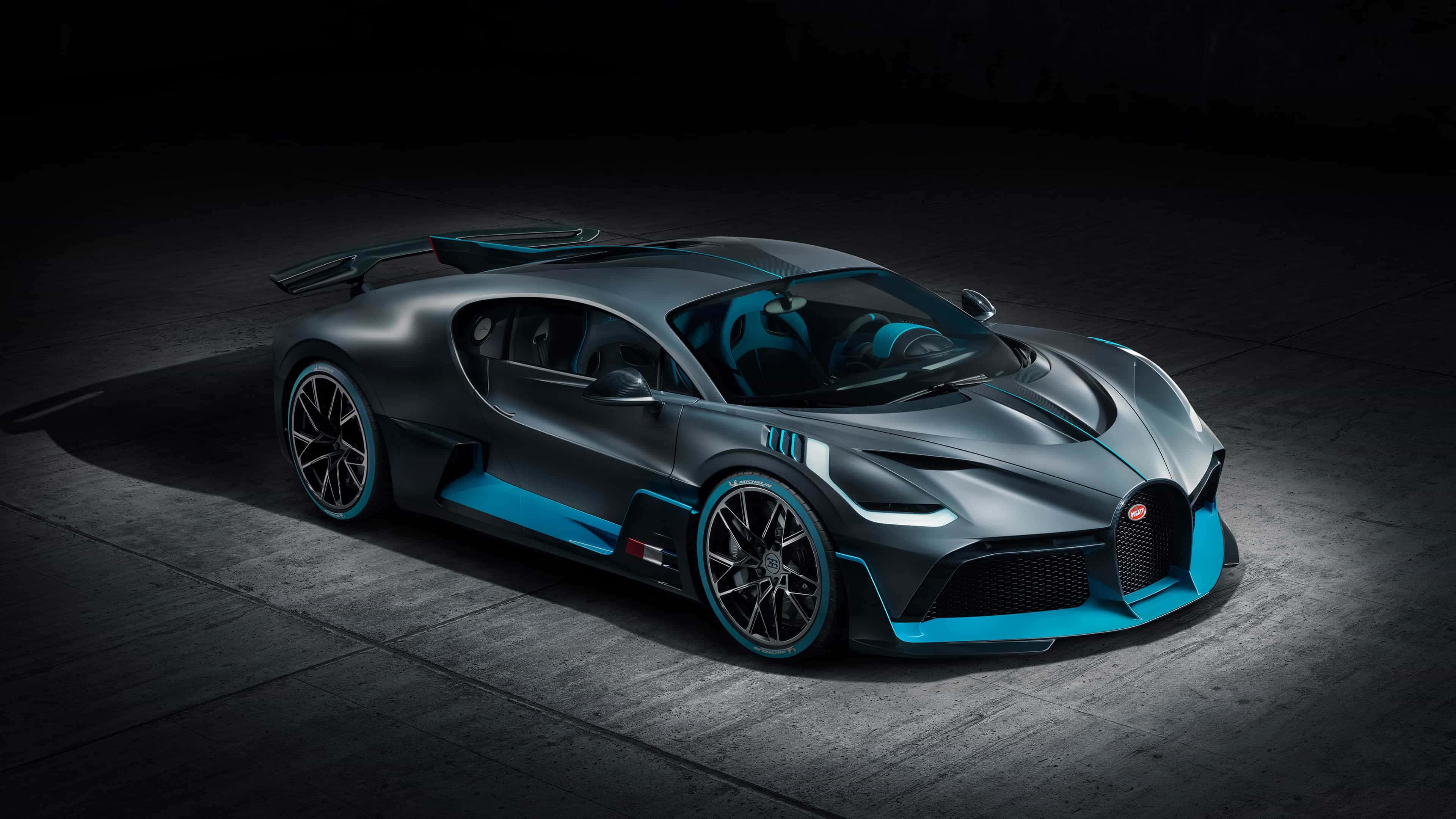 Bugatti, matte gray, vibrant blue accents, 4K Desktop Wallpaper