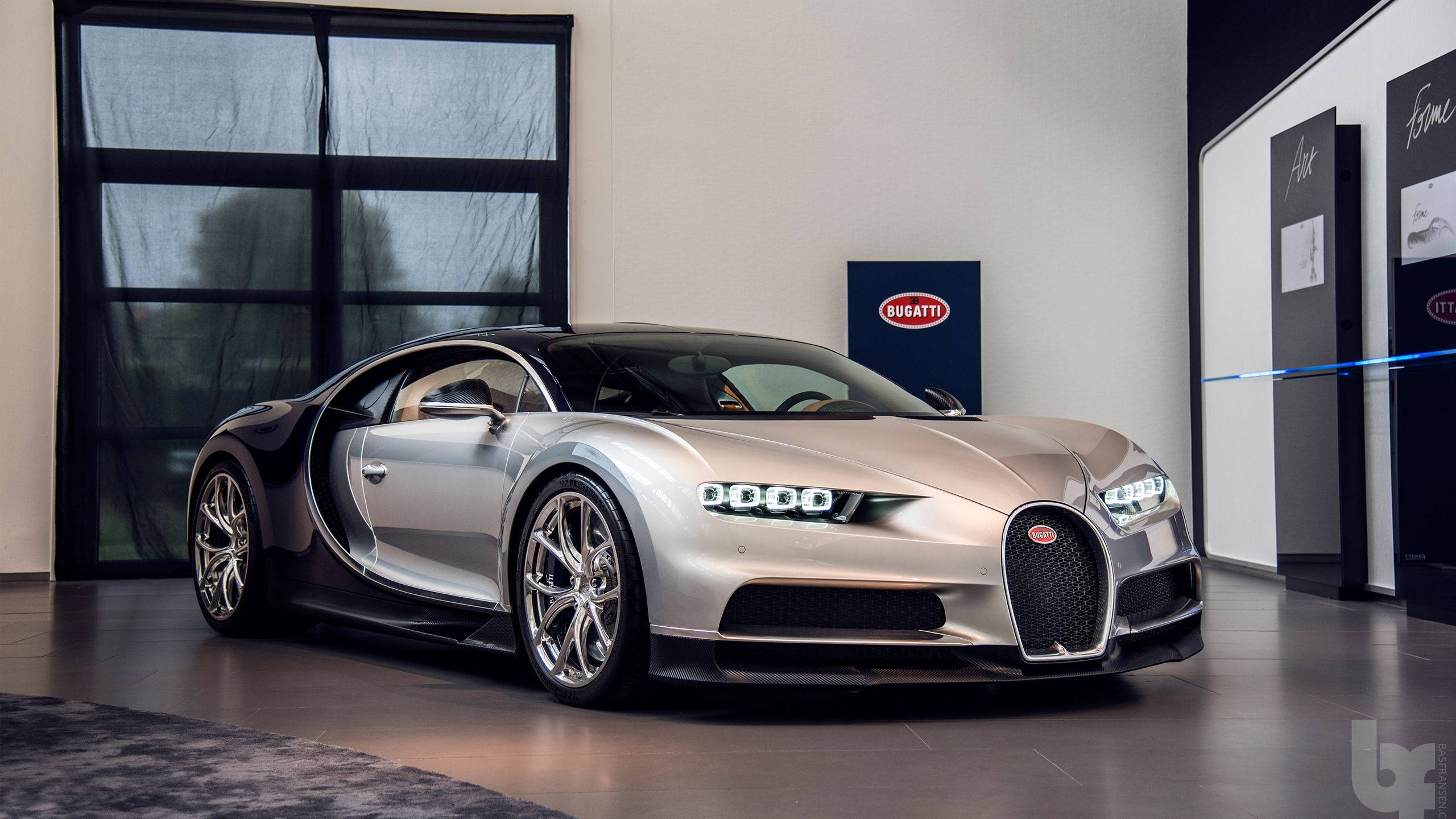 Bugatti Chiron, silver, door open, 2K Desktop Wallpaper