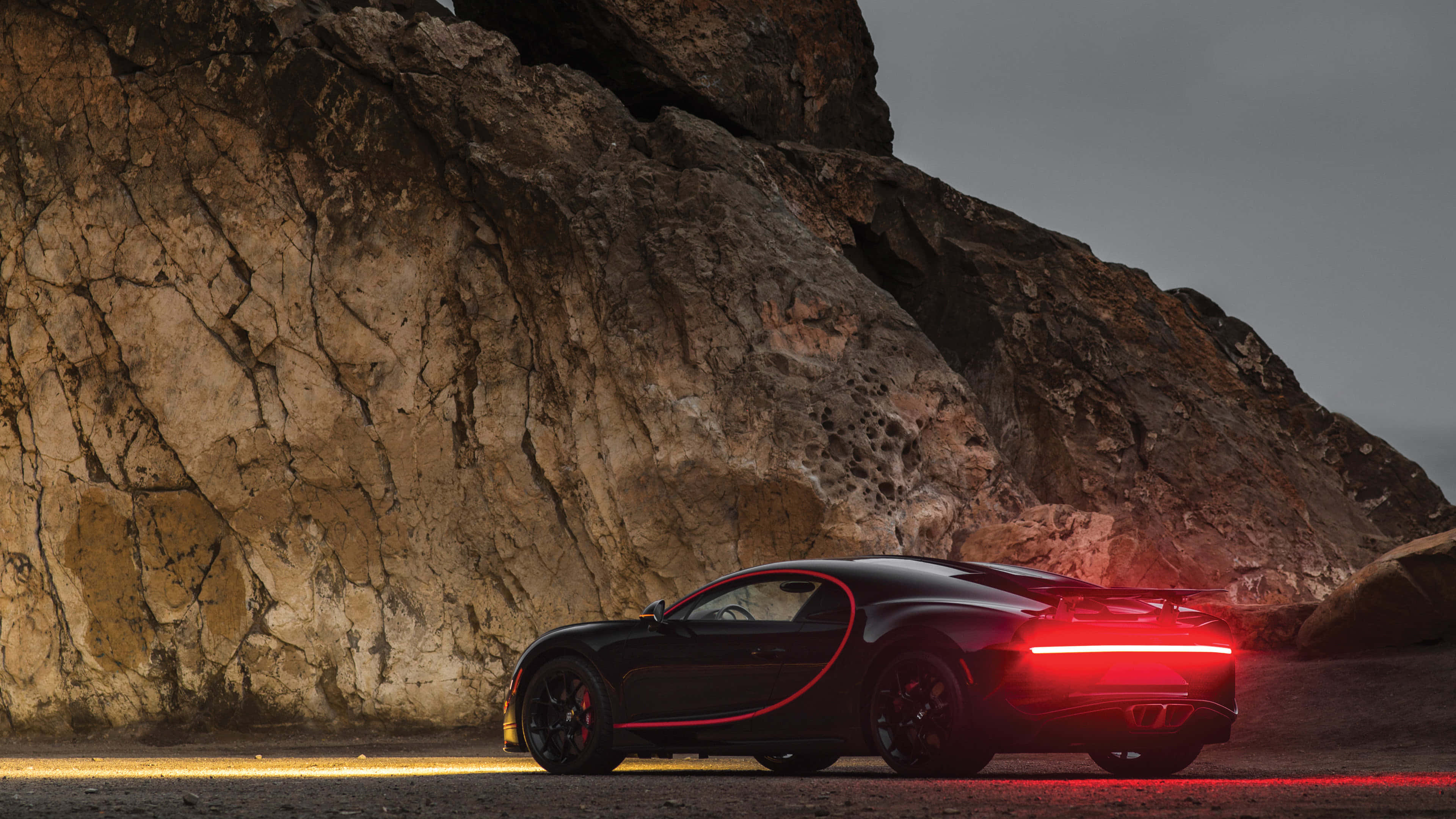 Bugatti Chiron, black, glowing red taillights, 4K Desktop Wallpaper