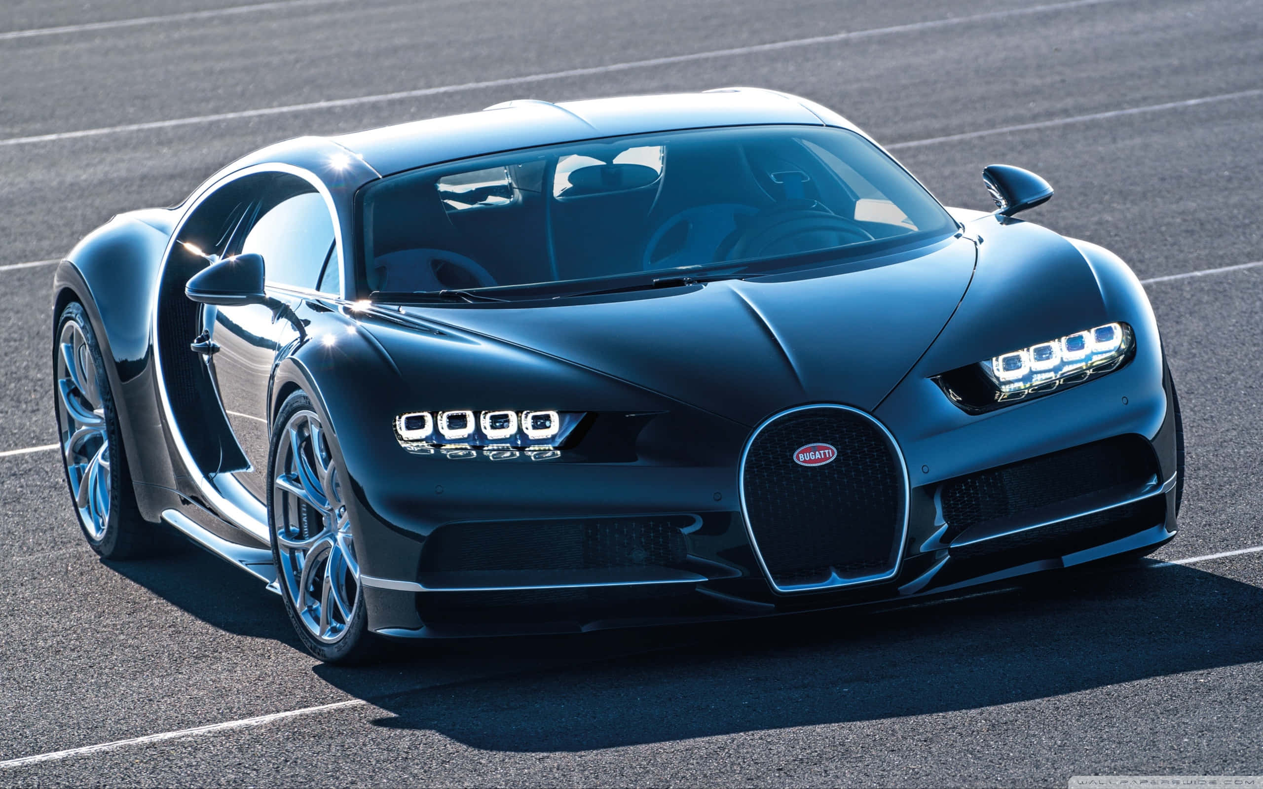 Bugatti Chiron, matte black, sunlit asphalt track, 2K Desktop Wallpaper