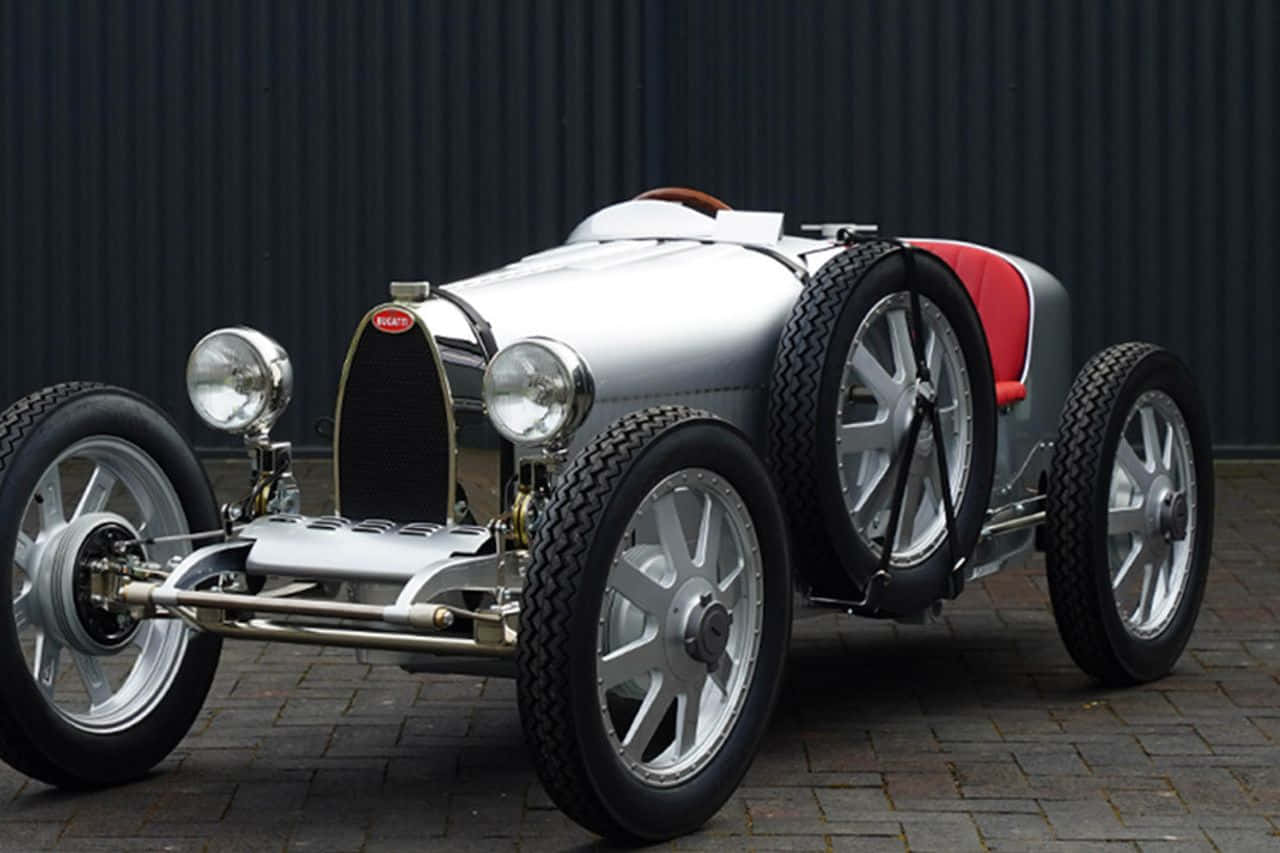 Bugatti Type 35, gleaming silver, red accents, HD Desktop Wallpaper