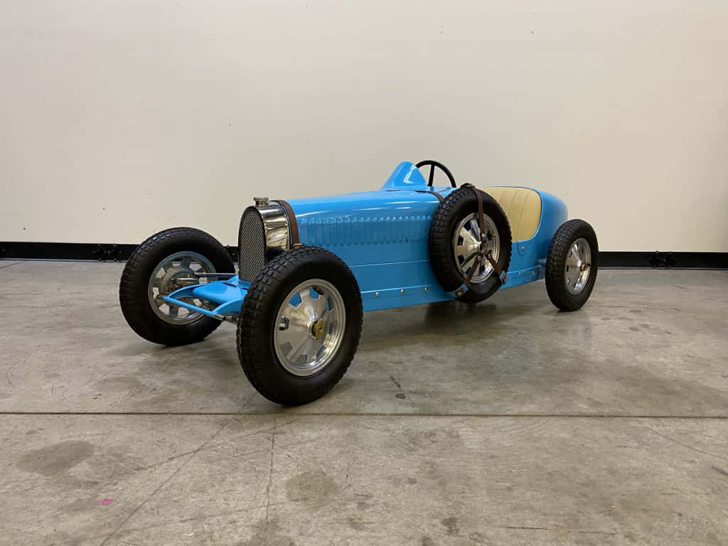 Bugatti Type 35, vintage blue race car, cream interior, SD Desktop Wallpaper