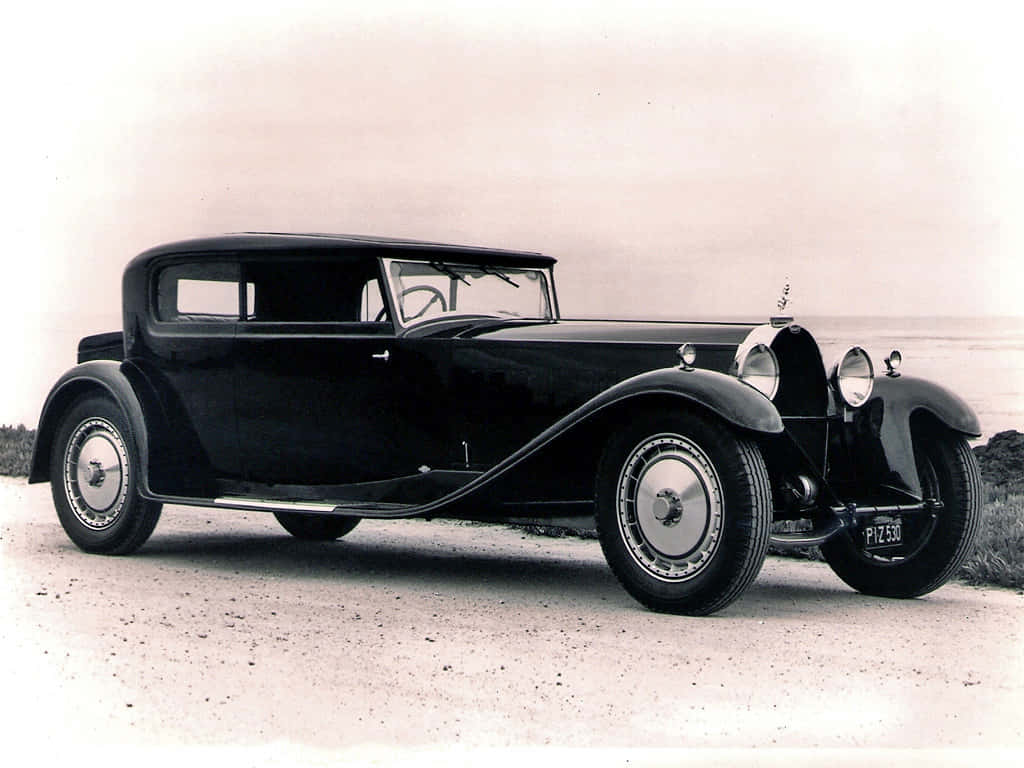 Bugatti Type 41 Royale, vintage black car, chrome accents, SD Desktop Wallpaper