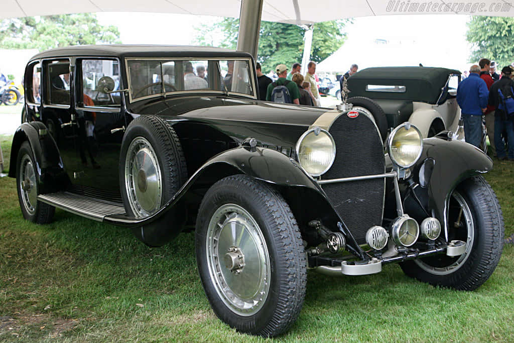 Bugatti Type 41 Royale, glossy black, chrome accents, SD Desktop Wallpaper