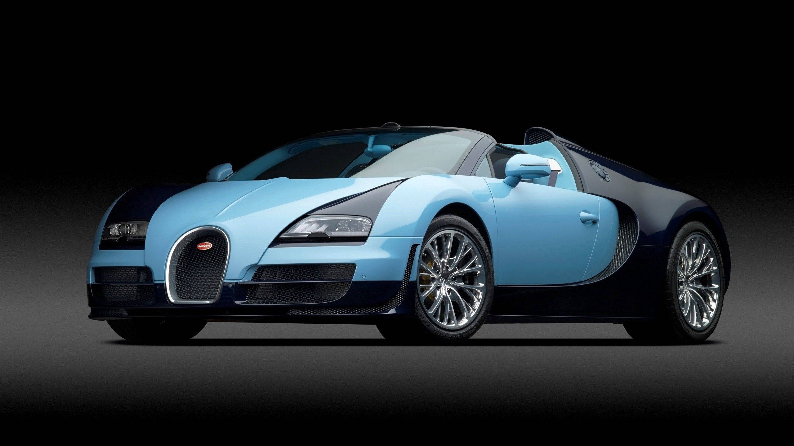Bugatti Veyron, light blue, black, 2K Desktop Wallpaper