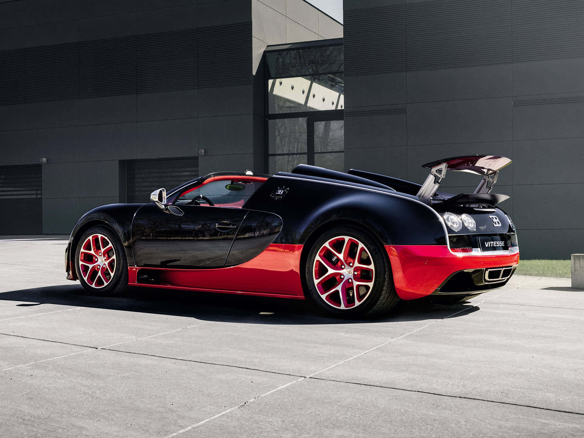Bugatti Veyron, black and red, sports car, Full HD Desktop Wallpaper