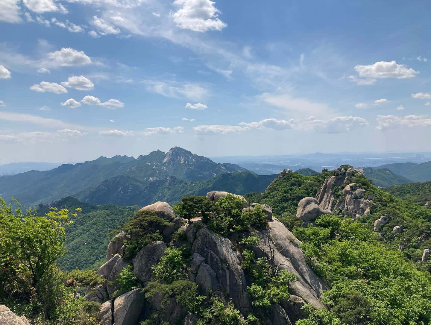 Bukhansan National Park, granite peaks, lush green forests, HD Desktop Wallpaper
