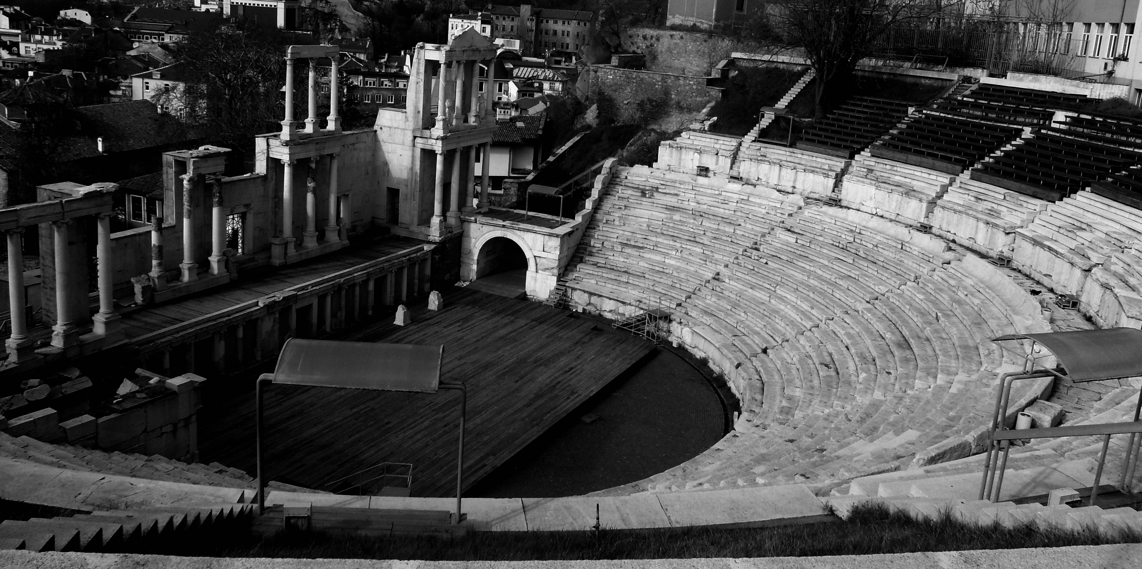 Bulgaria, black and white theatre, ancient stone amphitheater, 4K Desktop Wallpaper