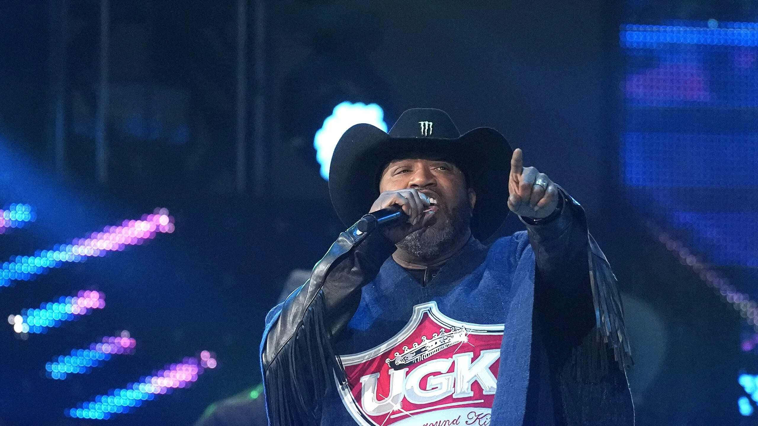 Bun B, black cowboy hat, blue fringed jacket, 2K Desktop Wallpaper